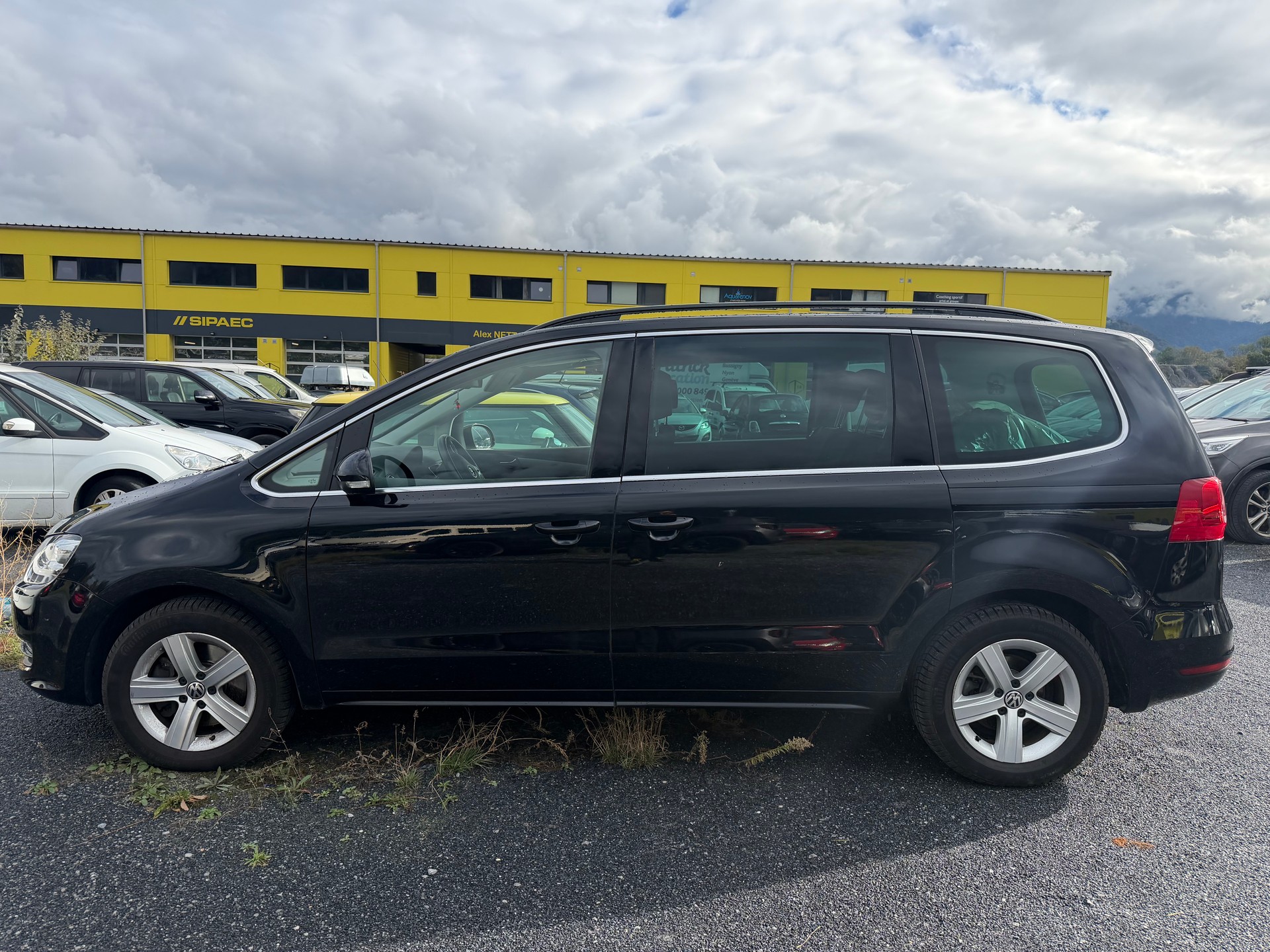 VW Sharan 2.0 TDI BMT Design 4Motion-image-3