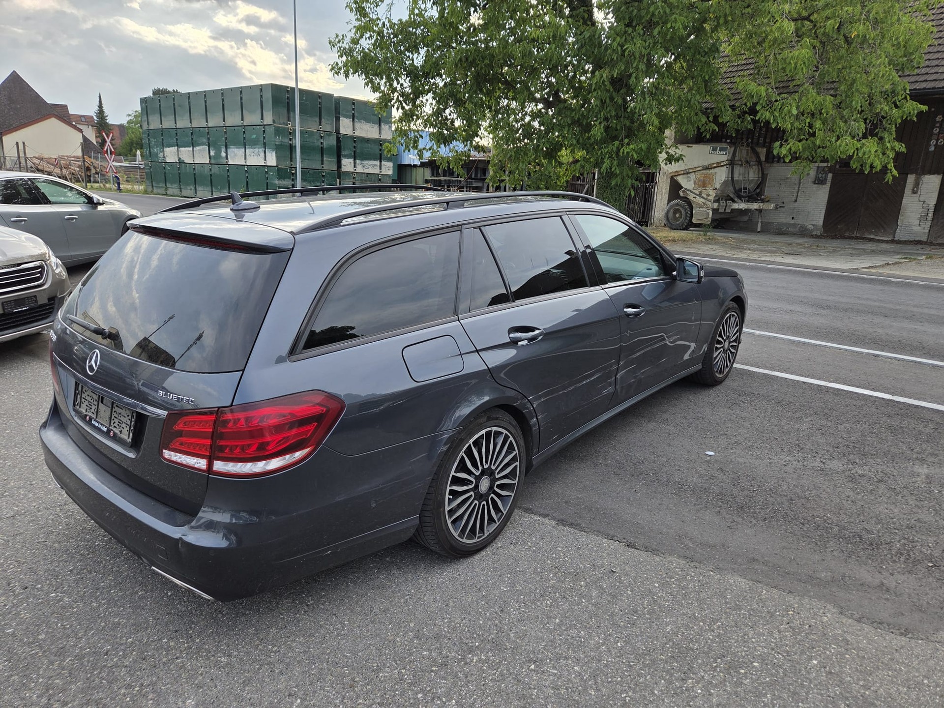MERCEDES-BENZ E 350 BlueTEC Avantgarde 4Matic 7G-Tronic-image-4