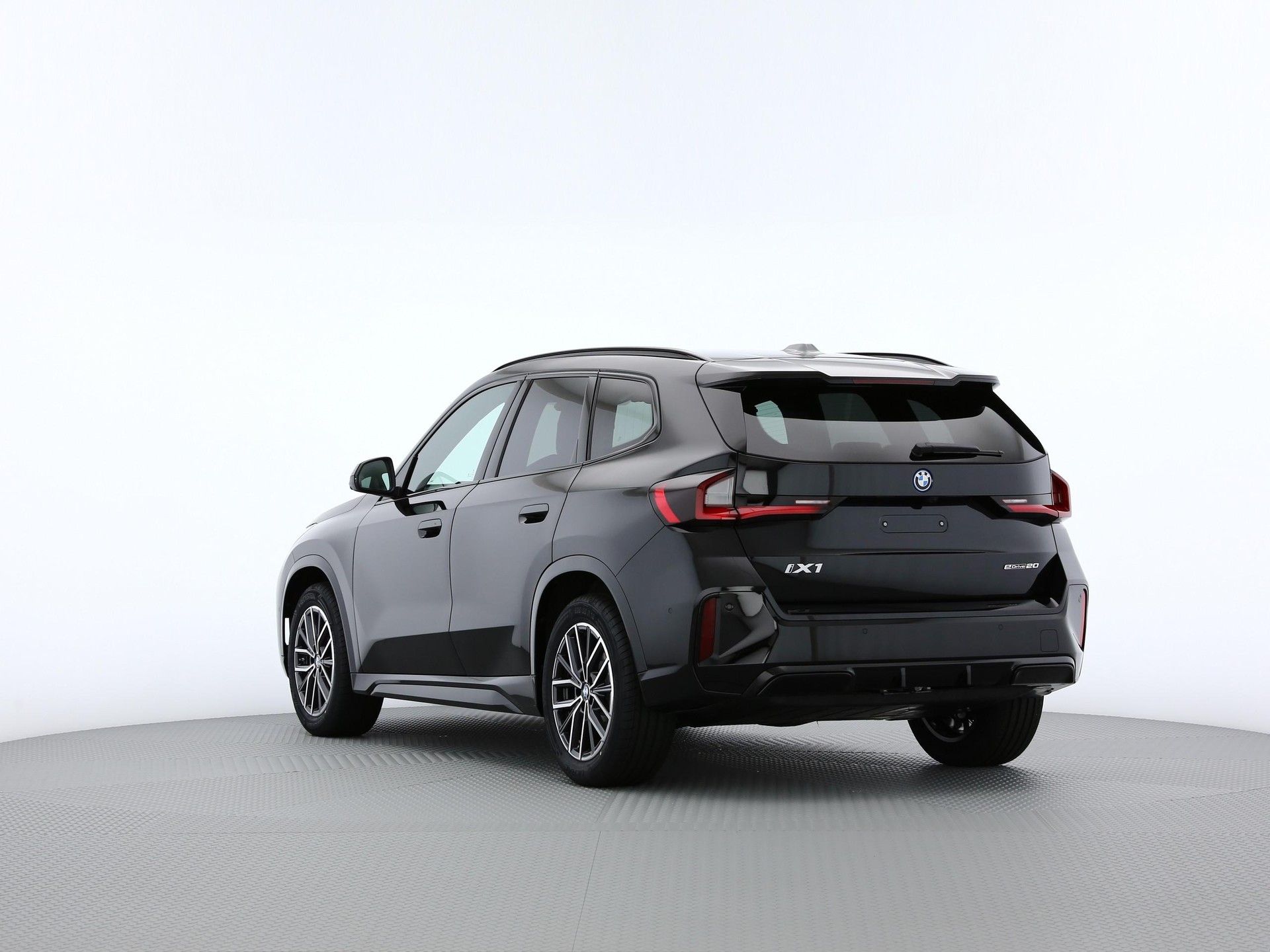 BMW iX1 U11 20 eDrive-image-15