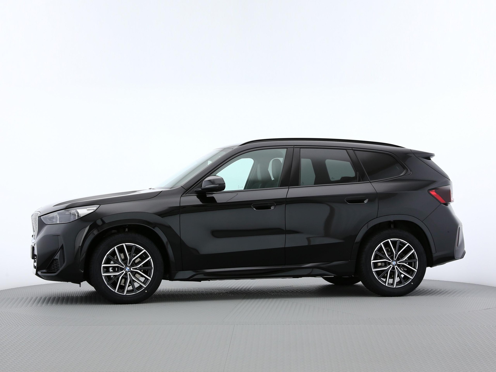 BMW iX1 U11 20 eDrive-image-10