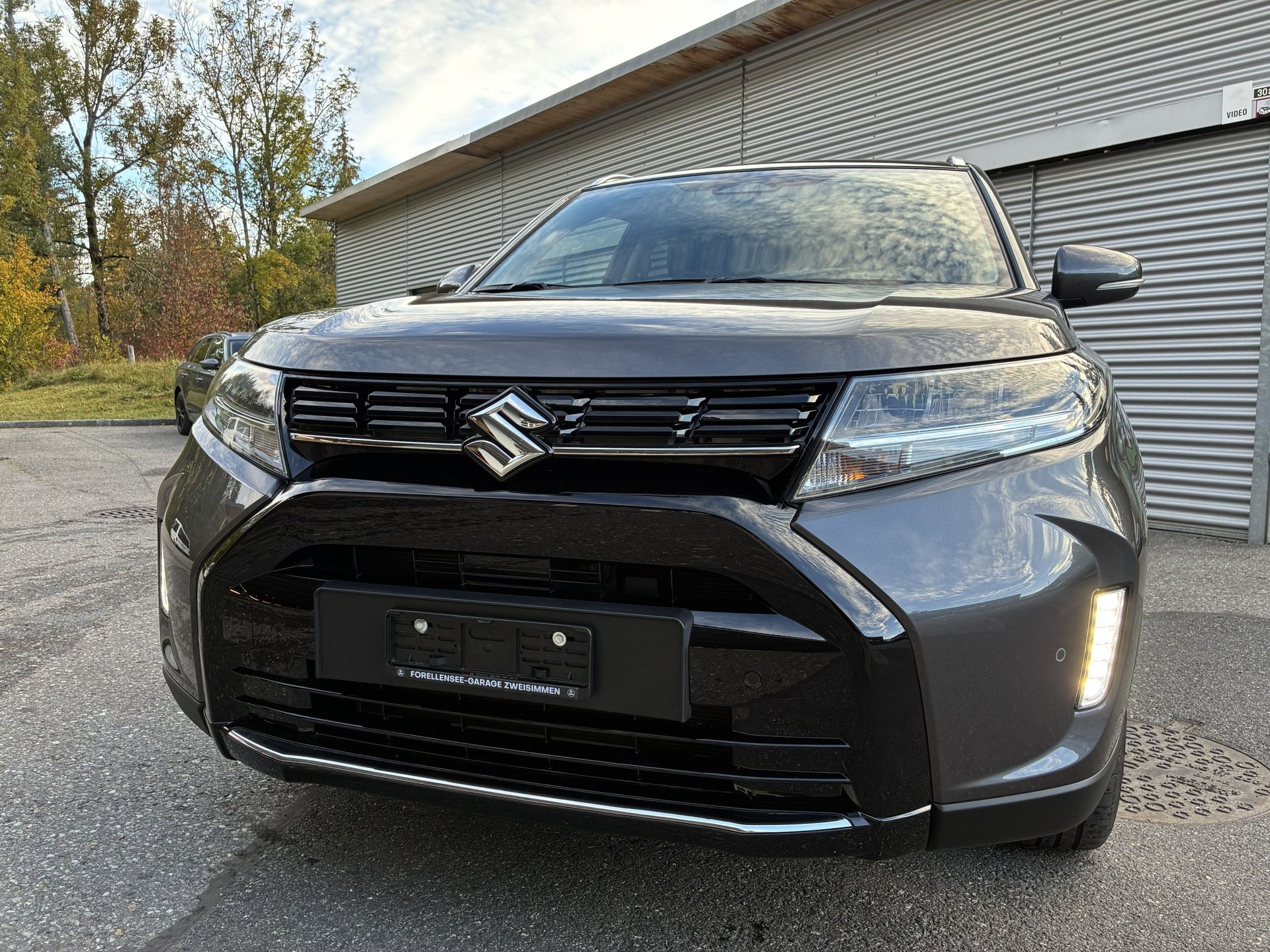 SUZUKI Vitara 1.5 Hybrid Compact Top 4x4 AGS-image-3