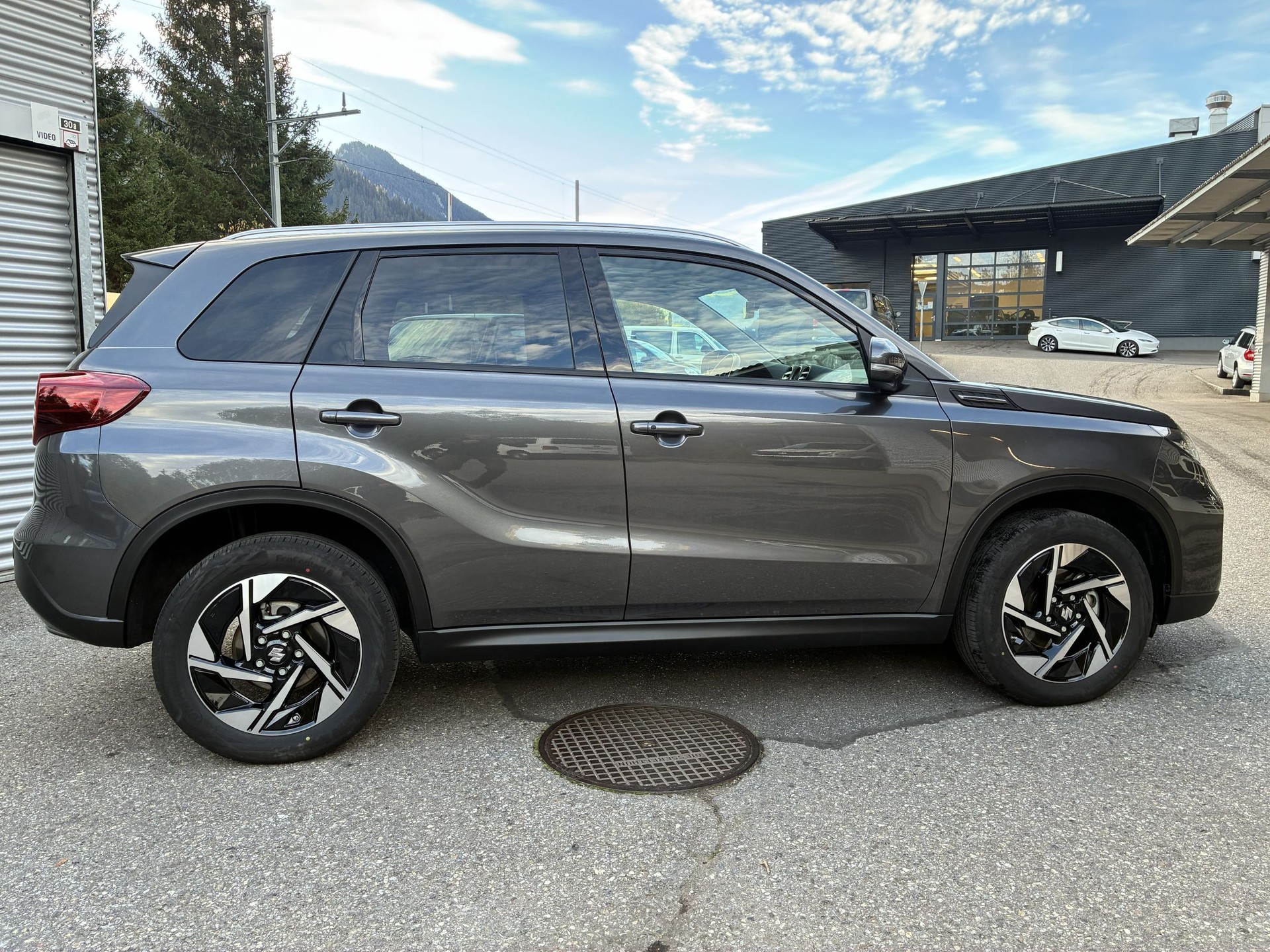 SUZUKI Vitara 1.5 Hybrid Compact Top 4x4 AGS-image-5