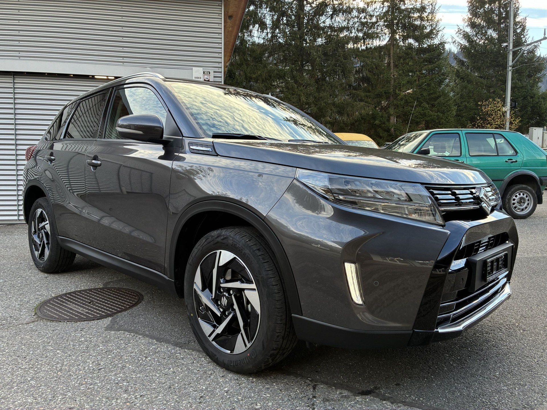 SUZUKI Vitara 1.5 Hybrid Compact Top 4x4 AGS-image-4