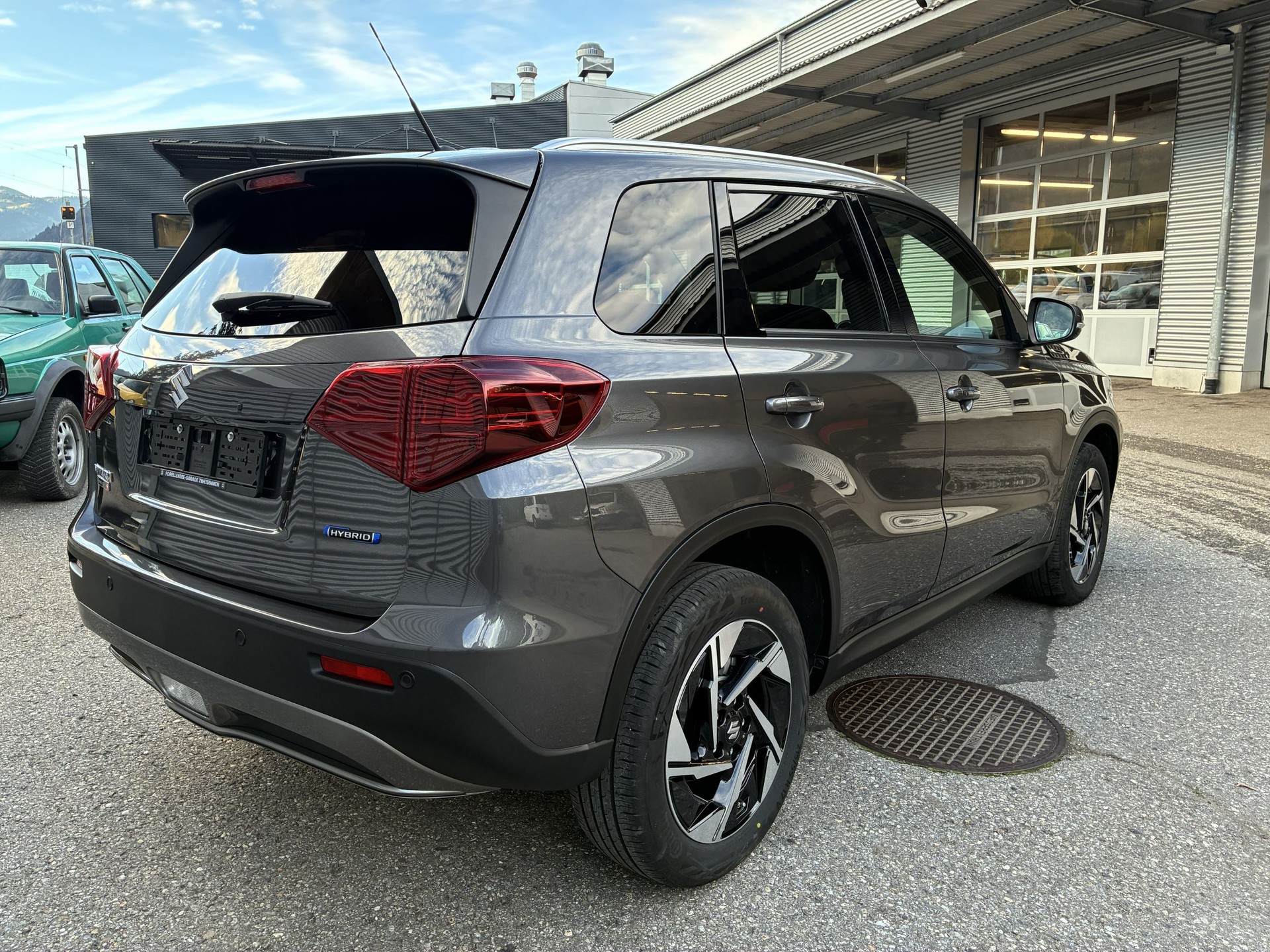 SUZUKI Vitara 1.5 Hybrid Compact Top 4x4 AGS-image-6