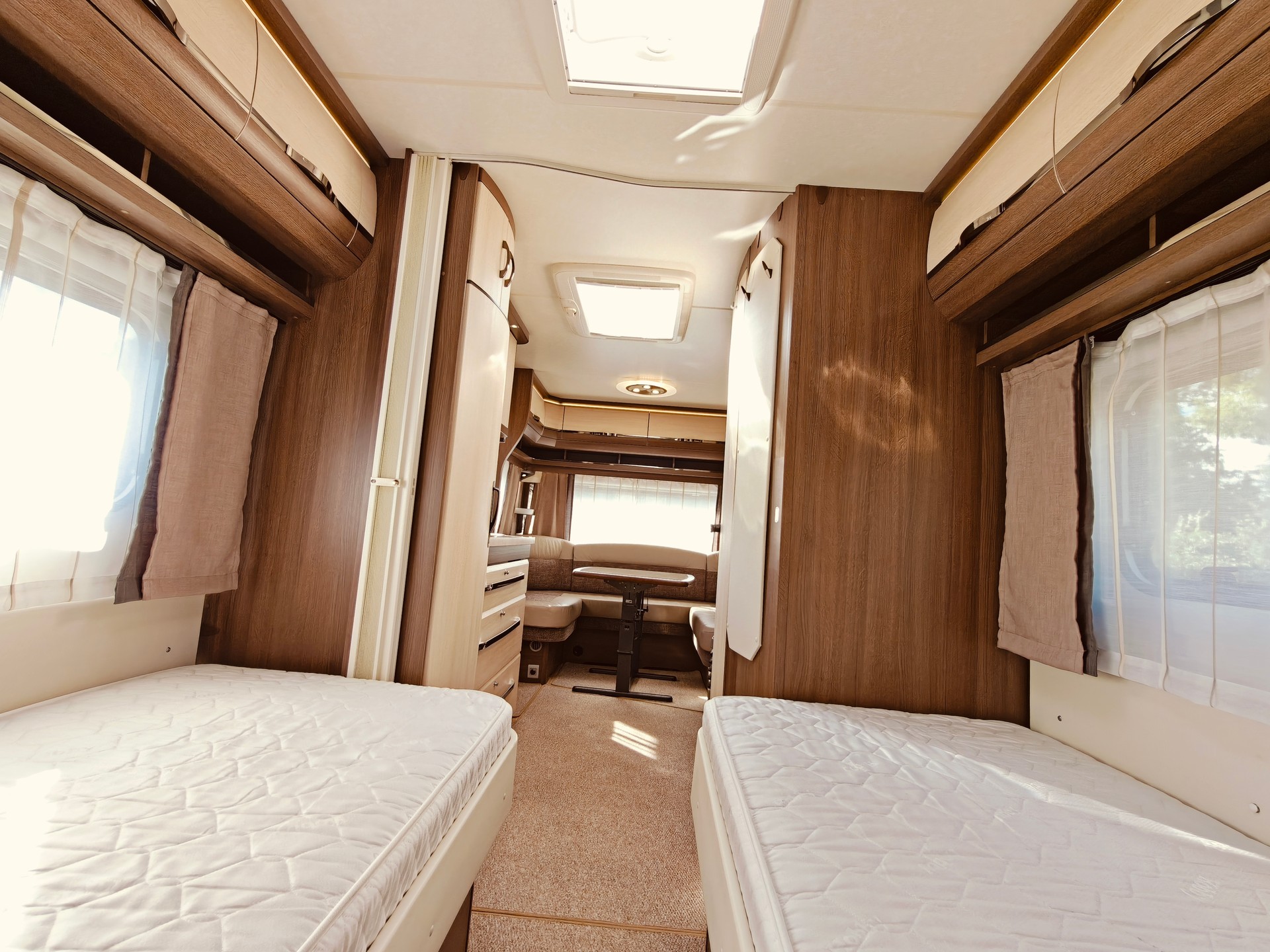 HOBBY Prestige 495 UL -- Einzelbett -- Klima -- Mover -- Markise-image-12