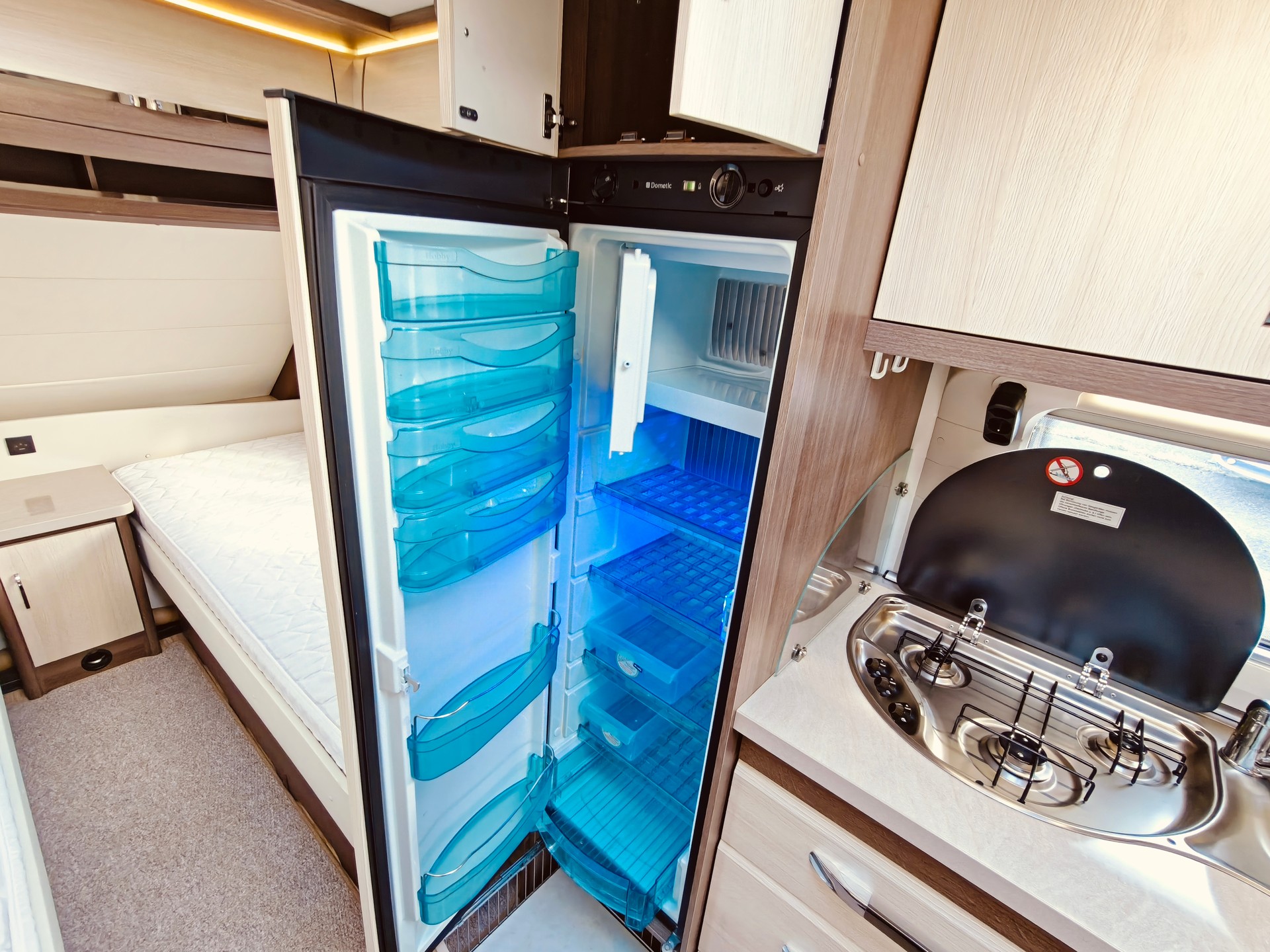 HOBBY Prestige 495 UL -- Einzelbett -- Klima -- Mover -- Markise-image-16