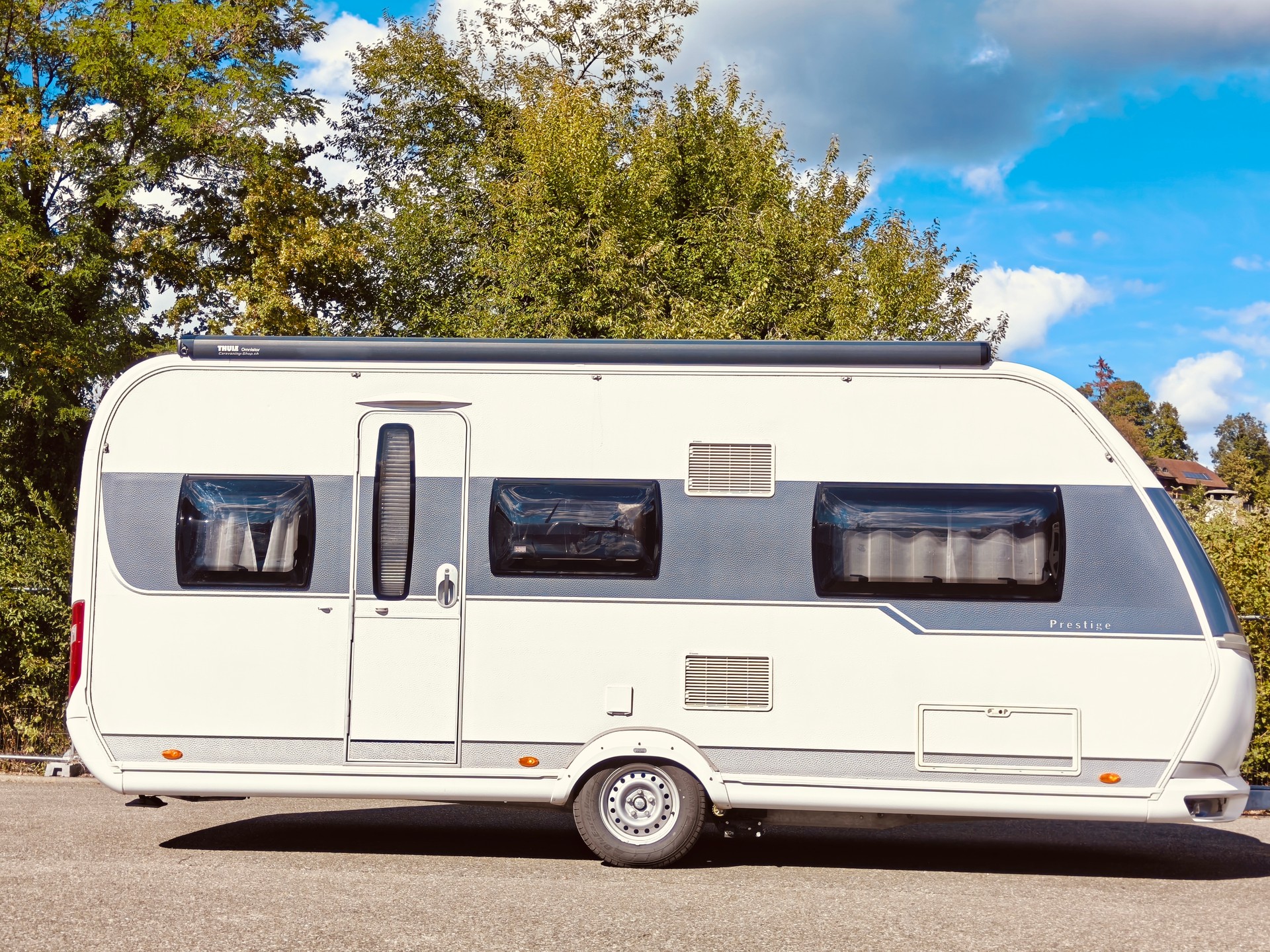 HOBBY Prestige 495 UL -- Einzelbett -- Klima -- Mover -- Markise-showroom-element-2