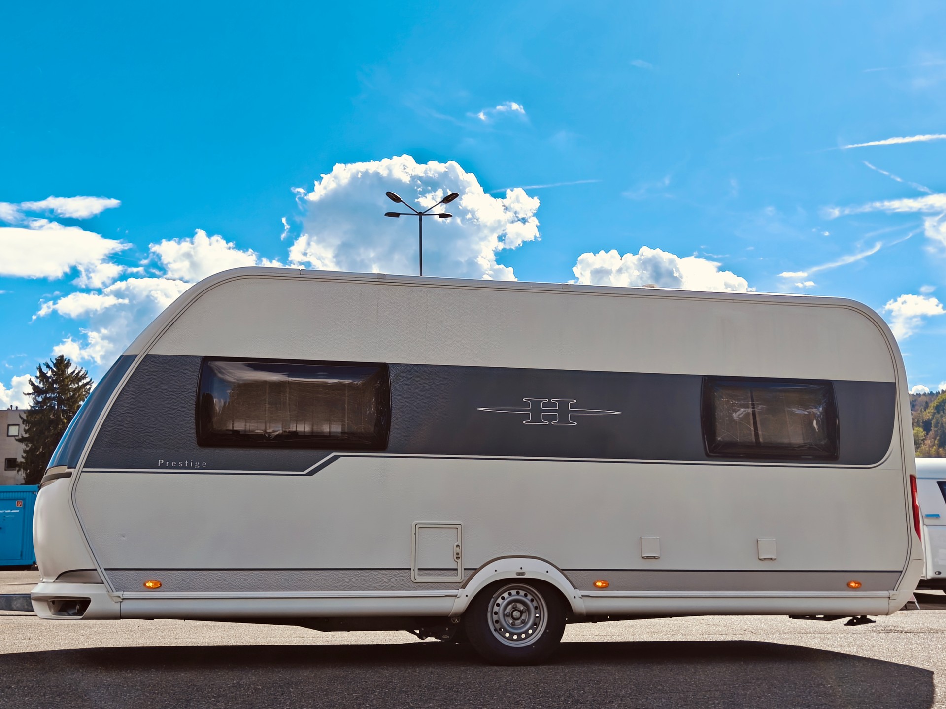 HOBBY Prestige 495 UL -- Einzelbett -- Klima -- Mover -- Markise-image-6