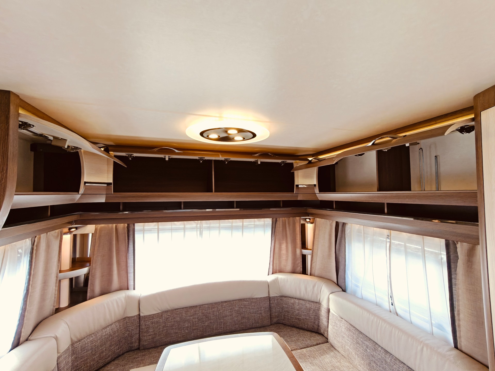 HOBBY Prestige 495 UL -- Einzelbett -- Klima -- Mover -- Markise-image-21