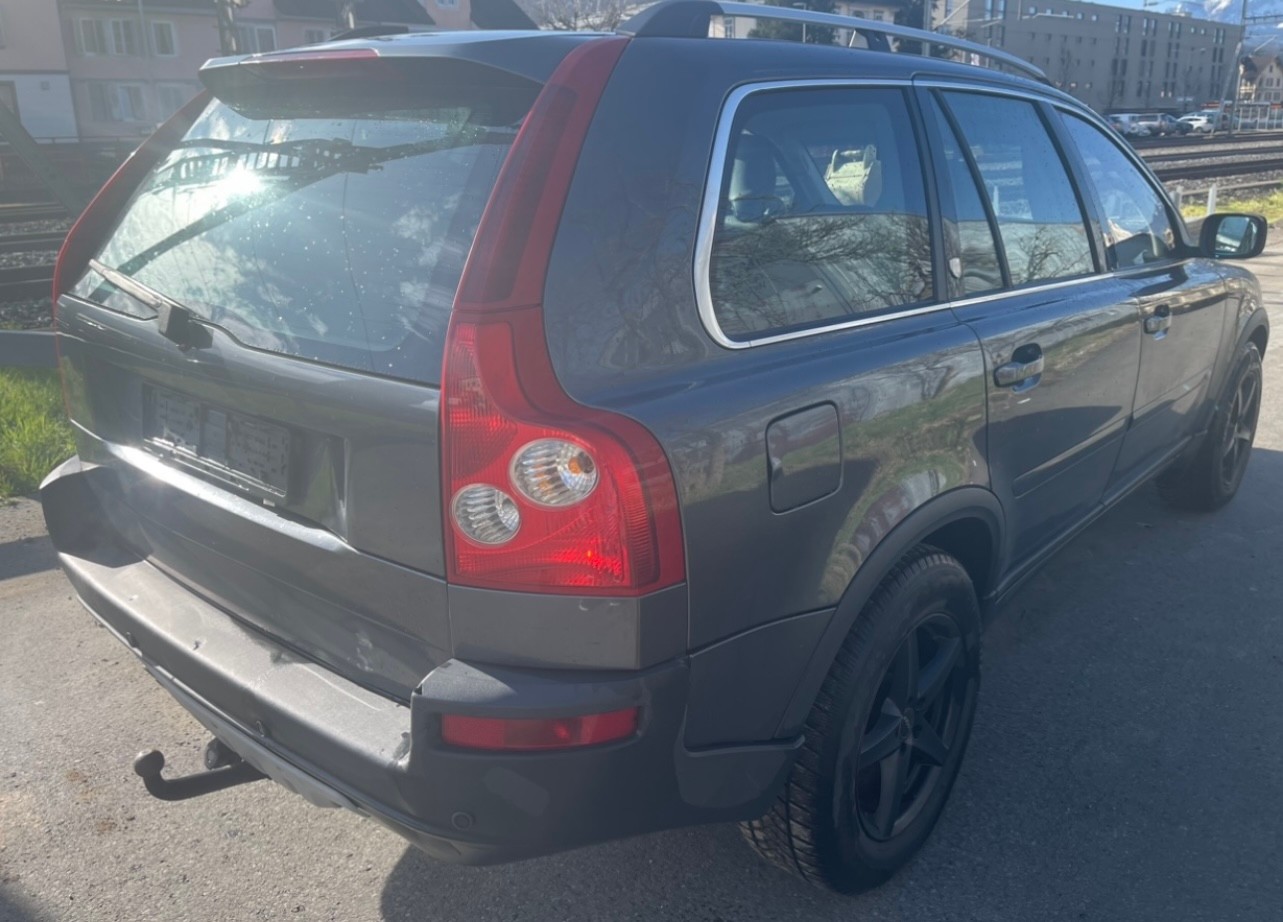 VOLVO XC90 V8 AWD Executive Geartronic-image-4