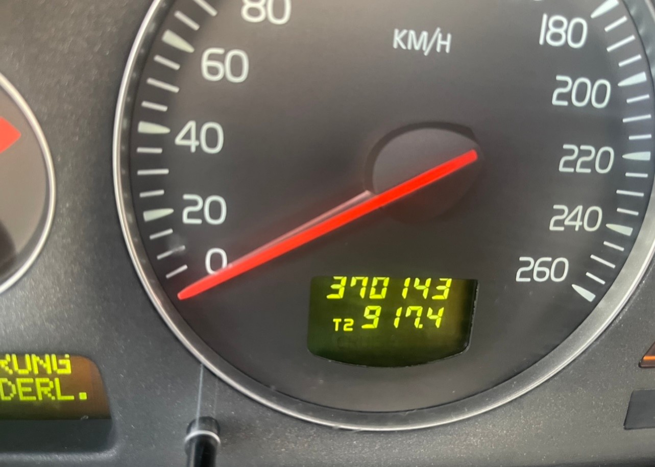 VOLVO XC90 V8 AWD Executive Geartronic-image-10