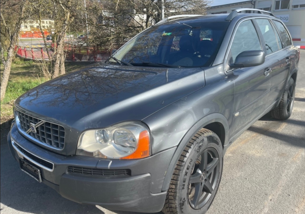 VOLVO XC90 V8 AWD Executive Geartronic-image-3