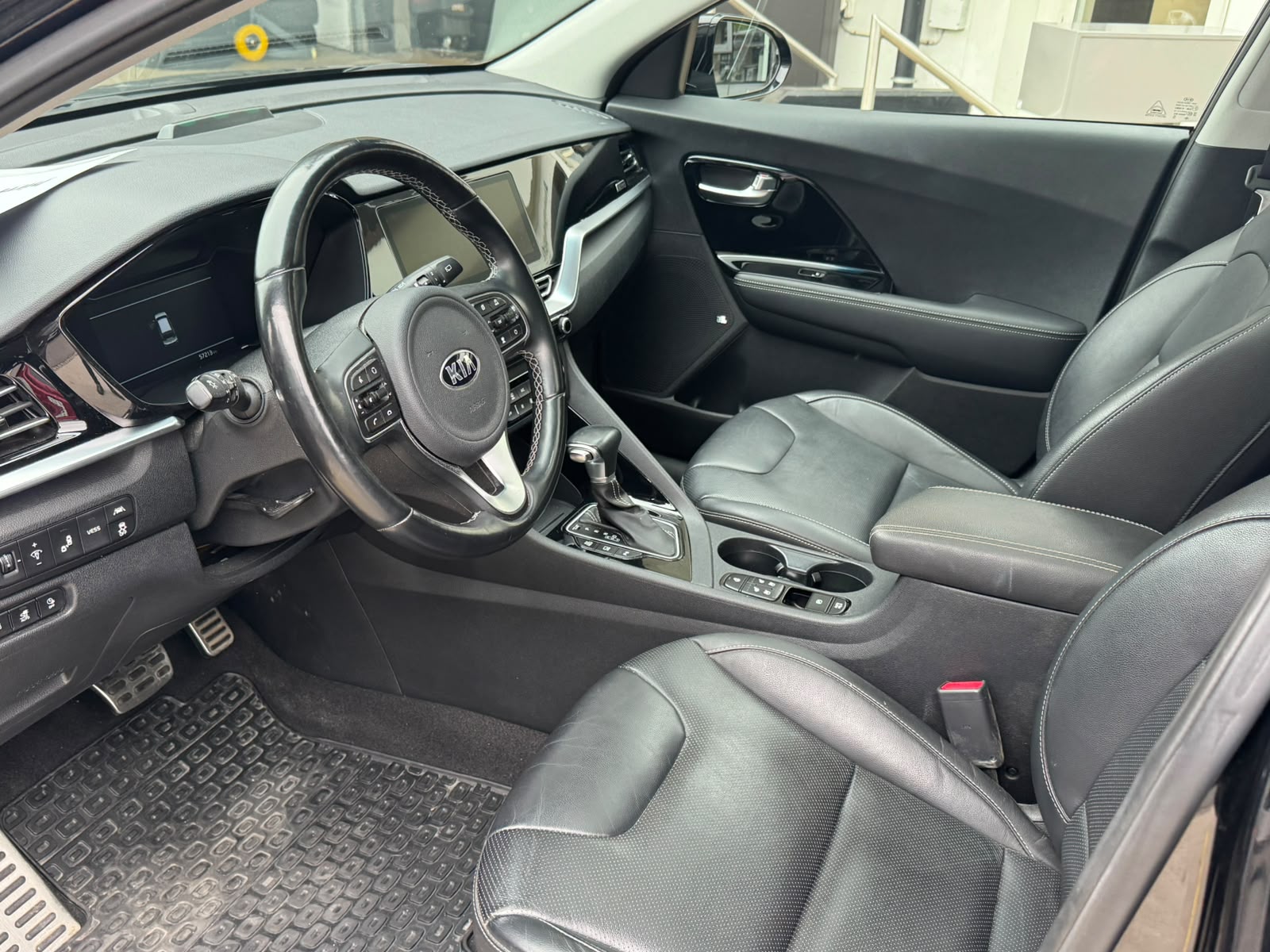KIA Niro 1.6 GDi Plug-in Hybrid-image-4