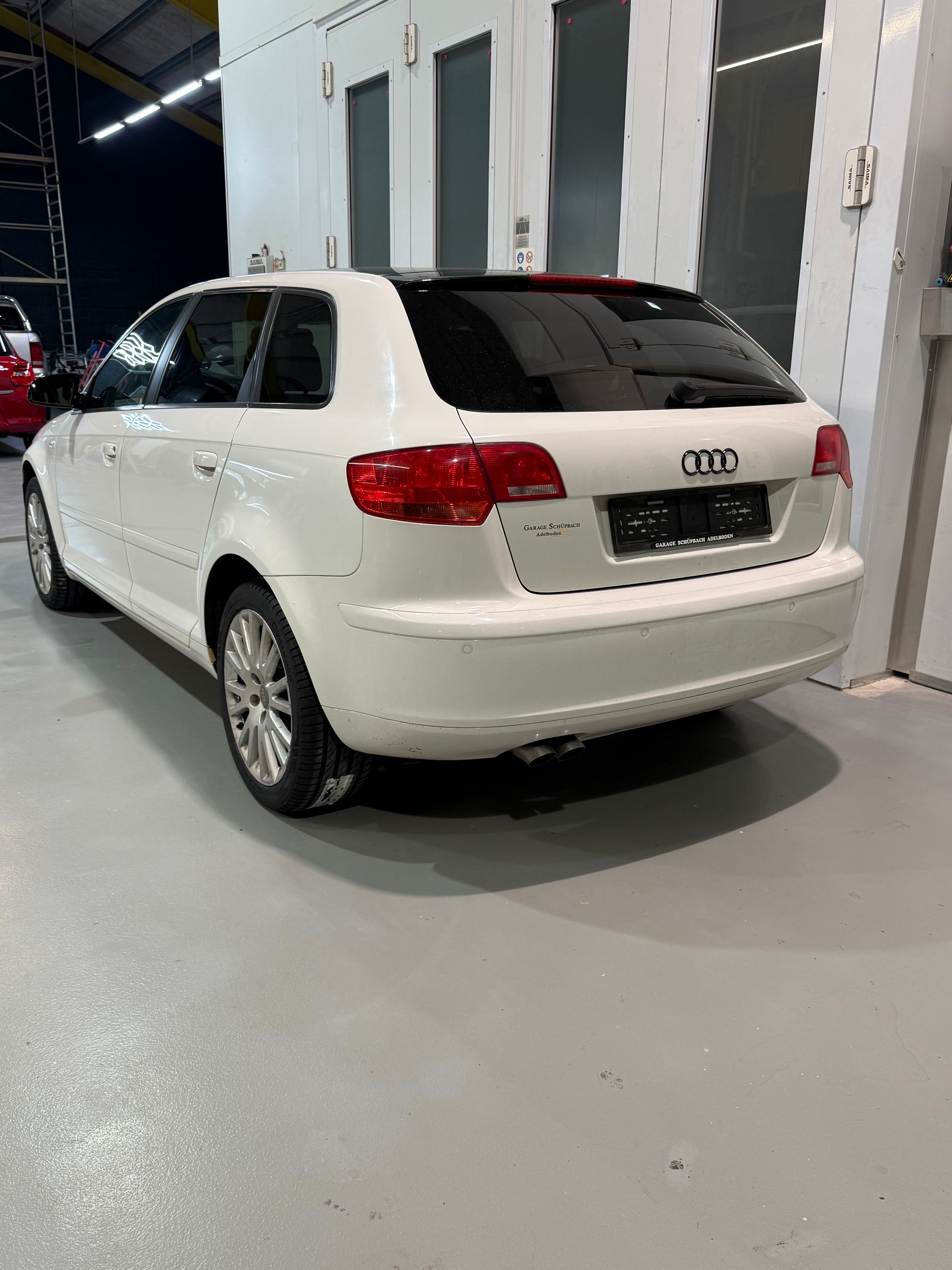 AUDI A3 2.0 TDI Ambition quattro-image-2