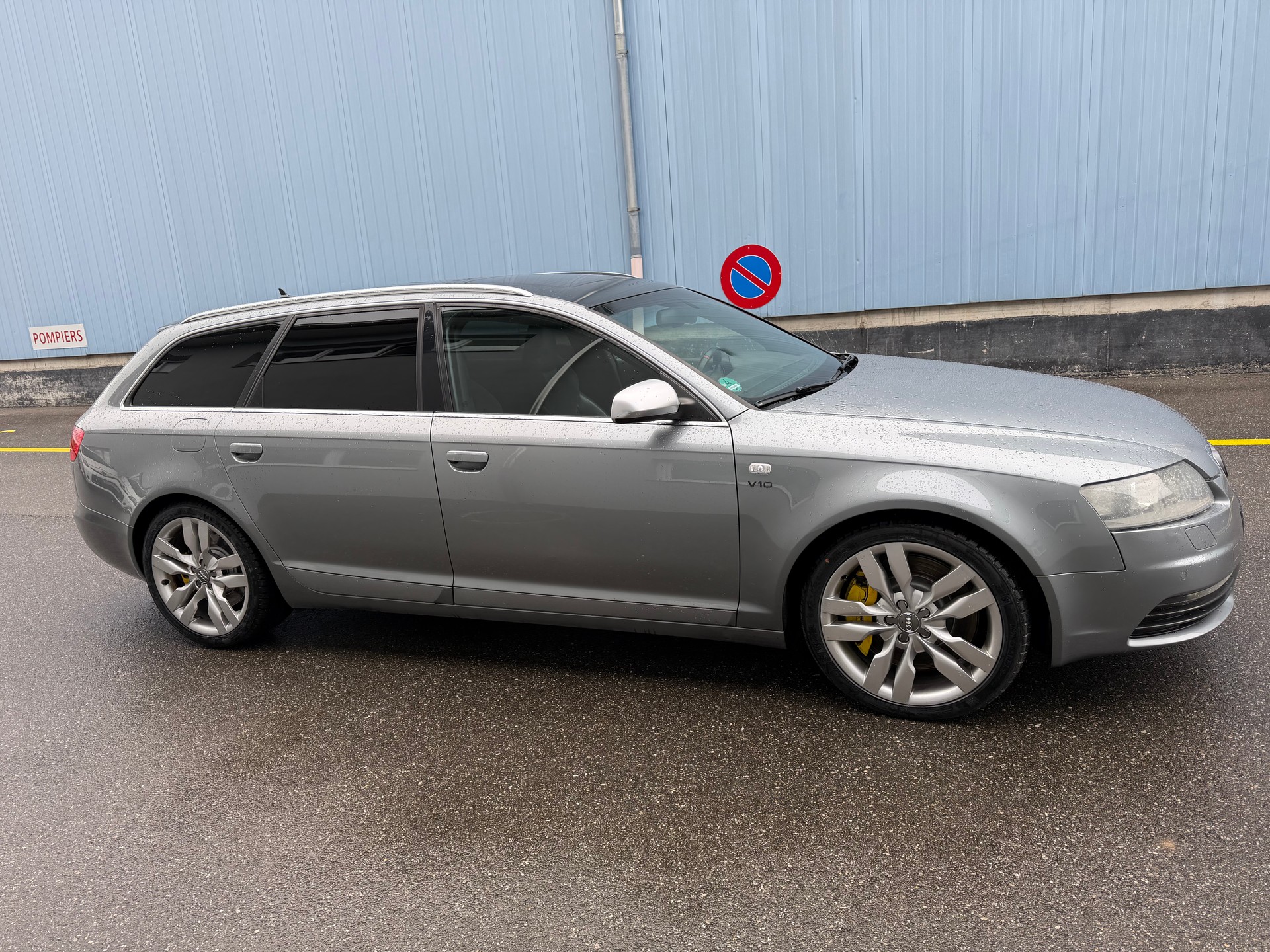 AUDI S6 Avant 5.2 V10 quattro tiptronic-image-4