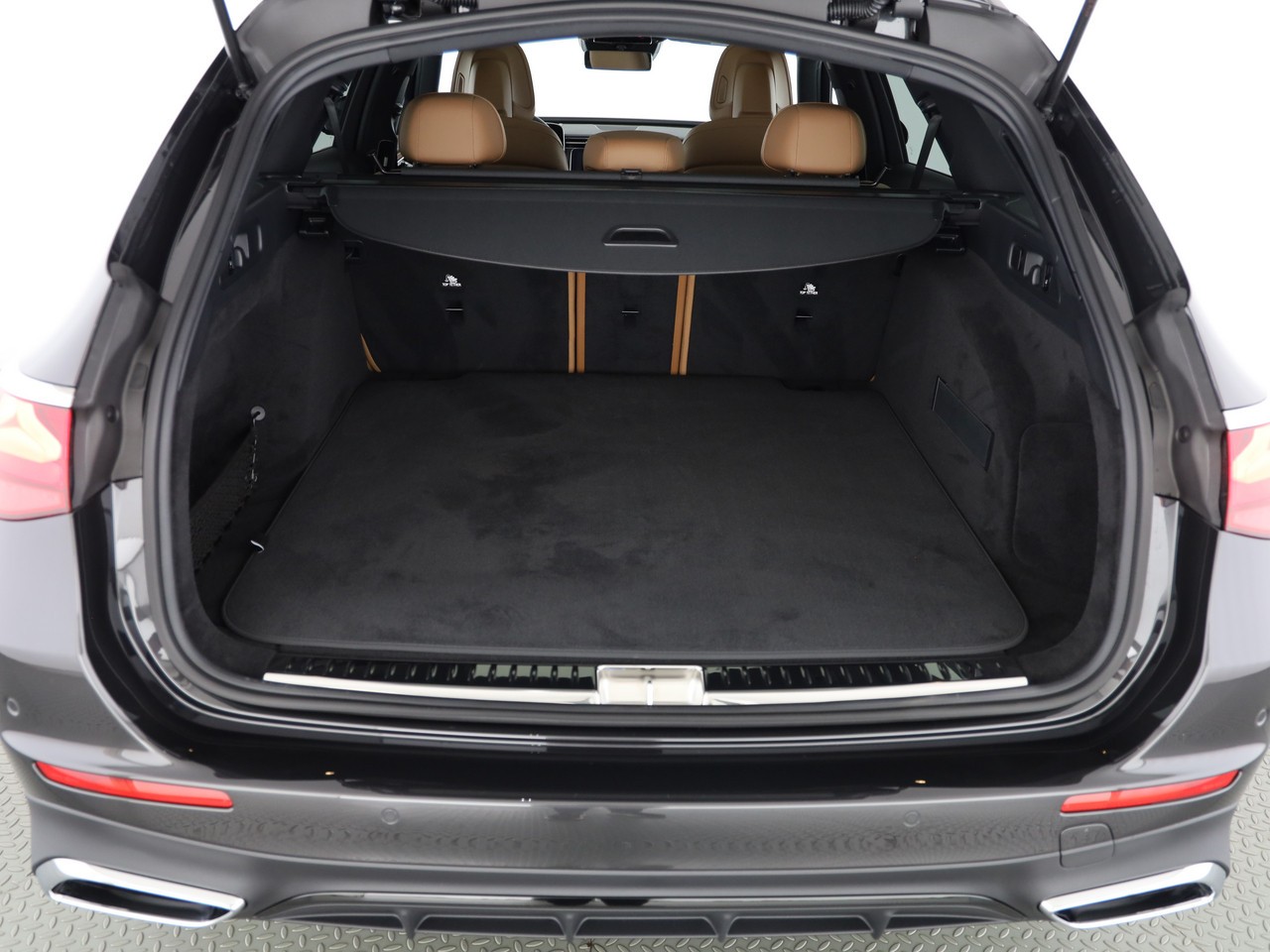 MERCEDES-BENZ E 220 d T 4Matic 9G-Tronic-image-5