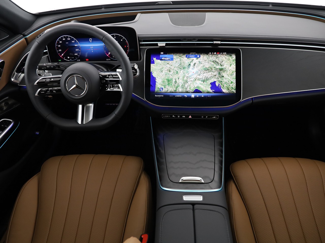 MERCEDES-BENZ E 220 d T 4Matic 9G-Tronic-image-4