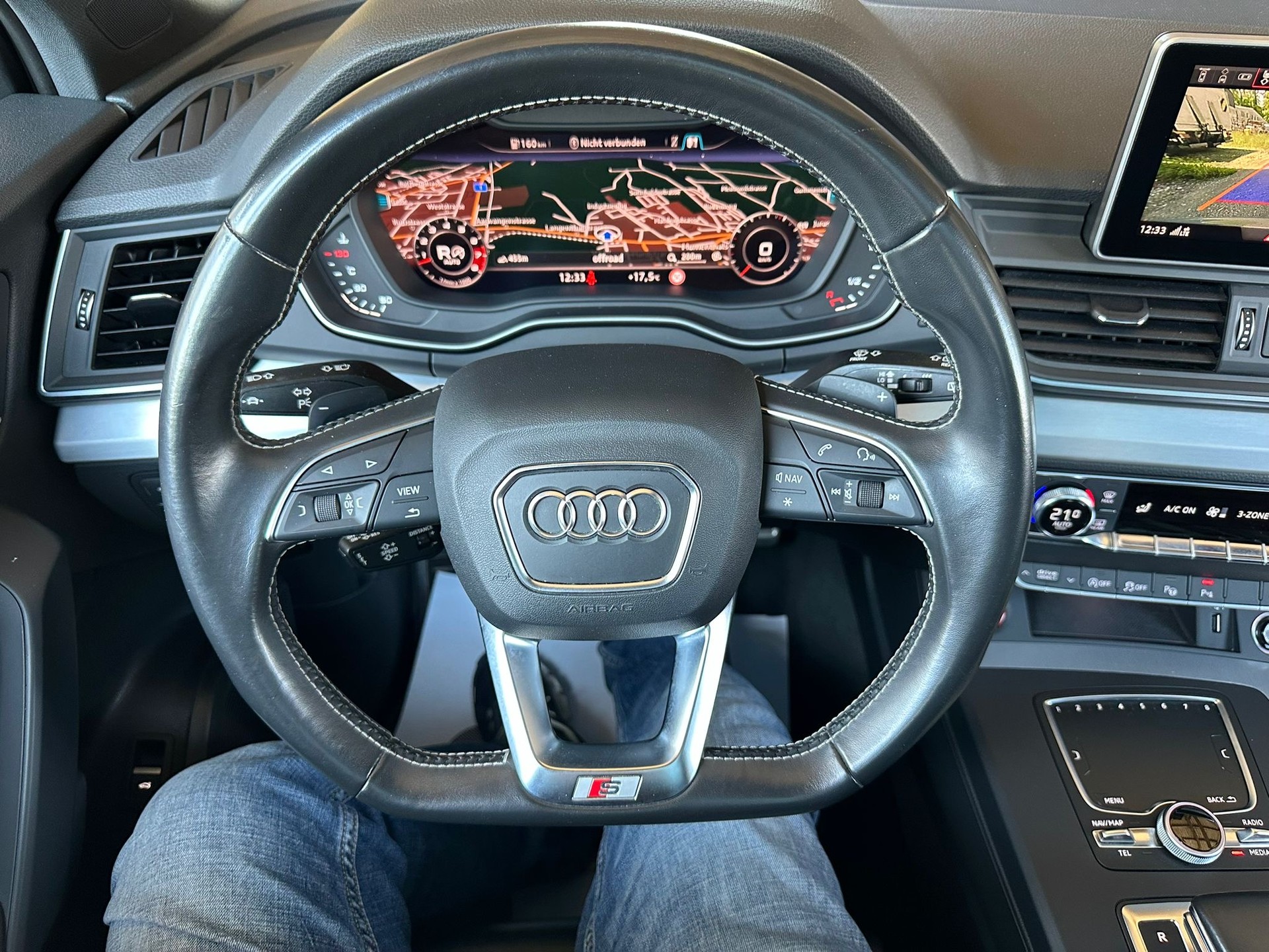 AUDI SQ5 3.0 TFSI quattro S-tronic-image-11
