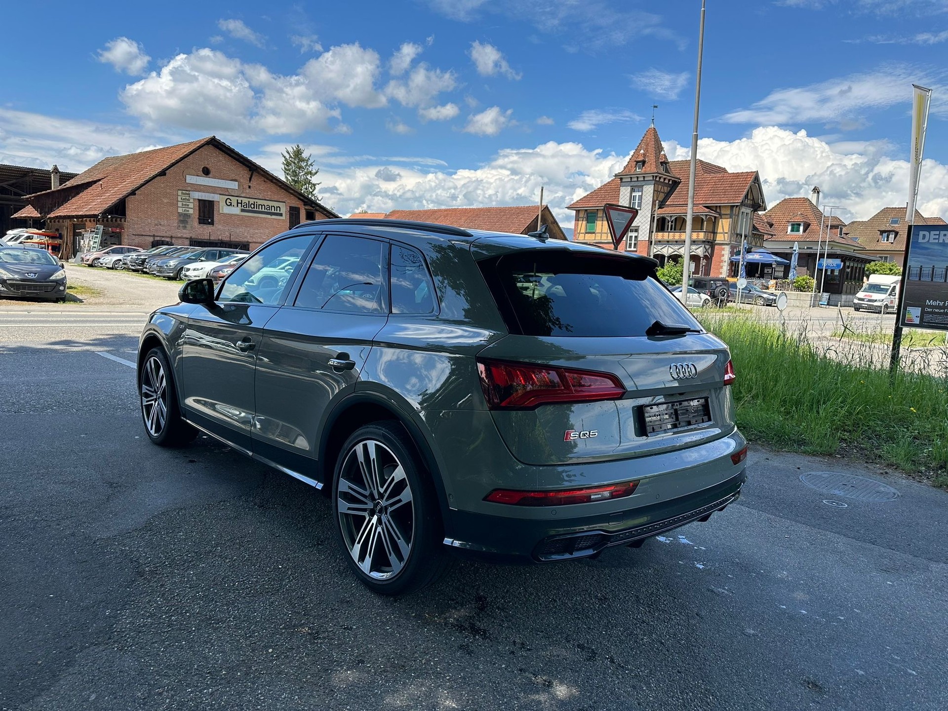 AUDI SQ5 3.0 TFSI quattro S-tronic-image-2
