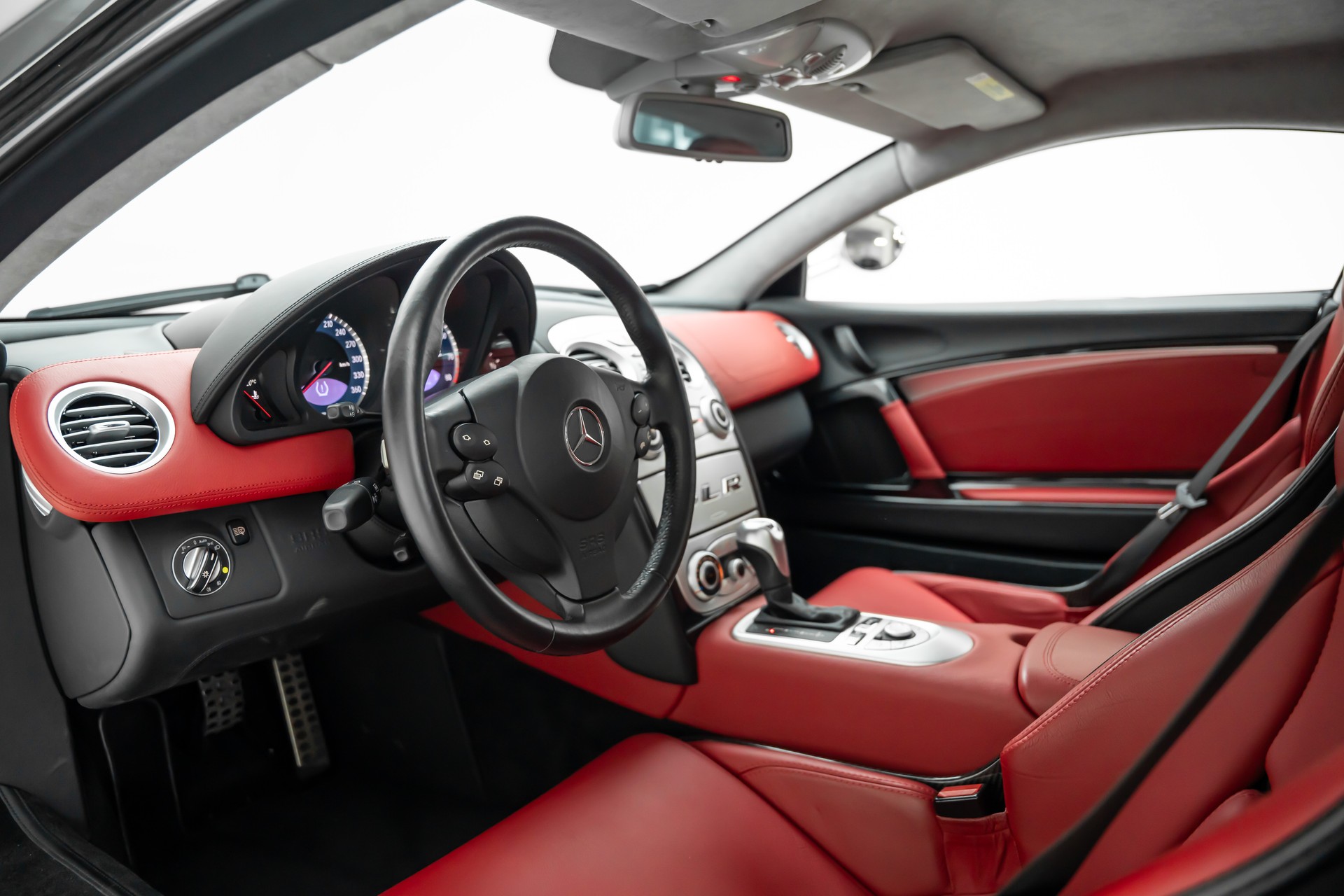 MERCEDES-BENZ McLaren-image-9