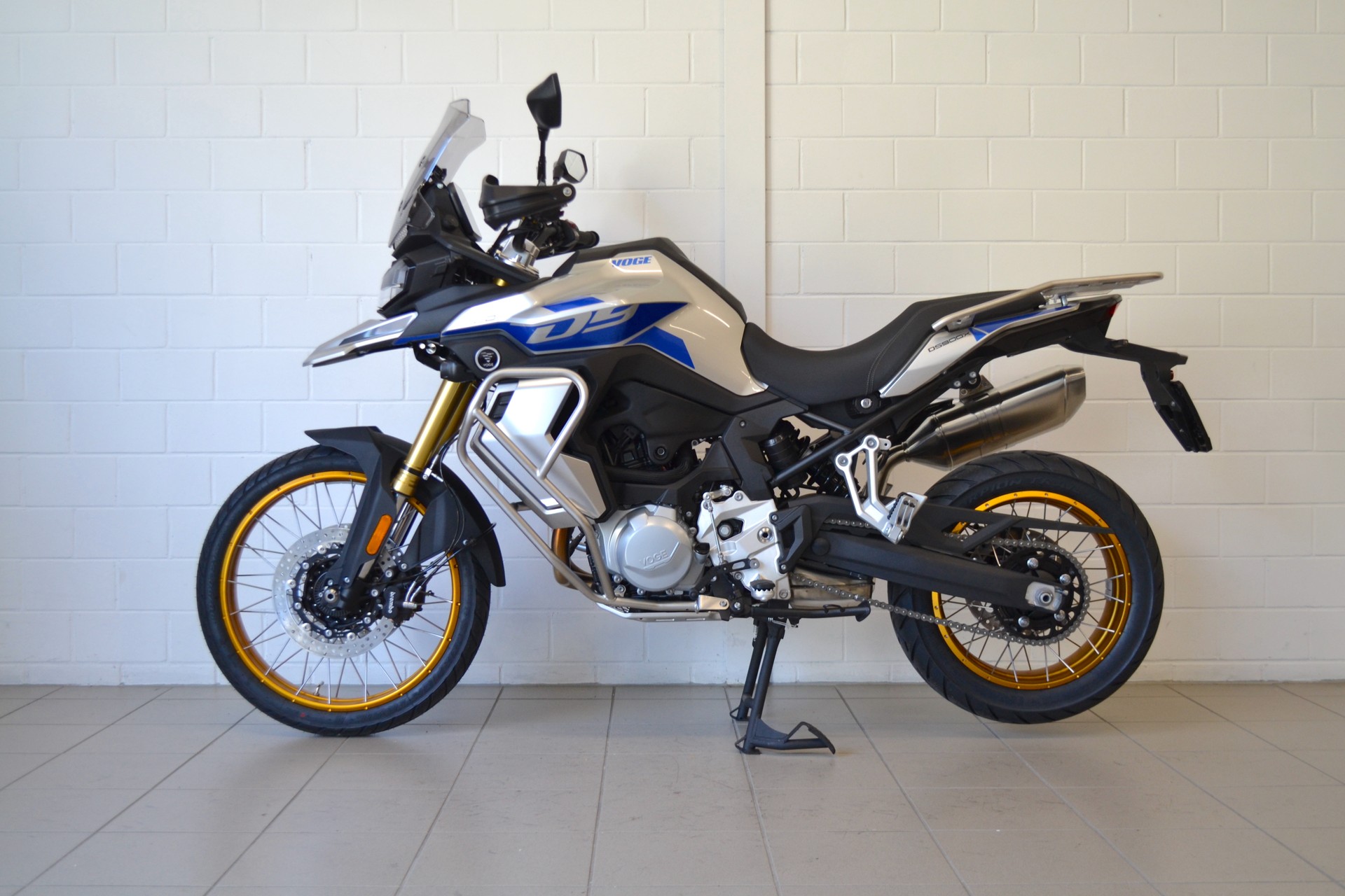 VOGE 900DS-showroom-element-2