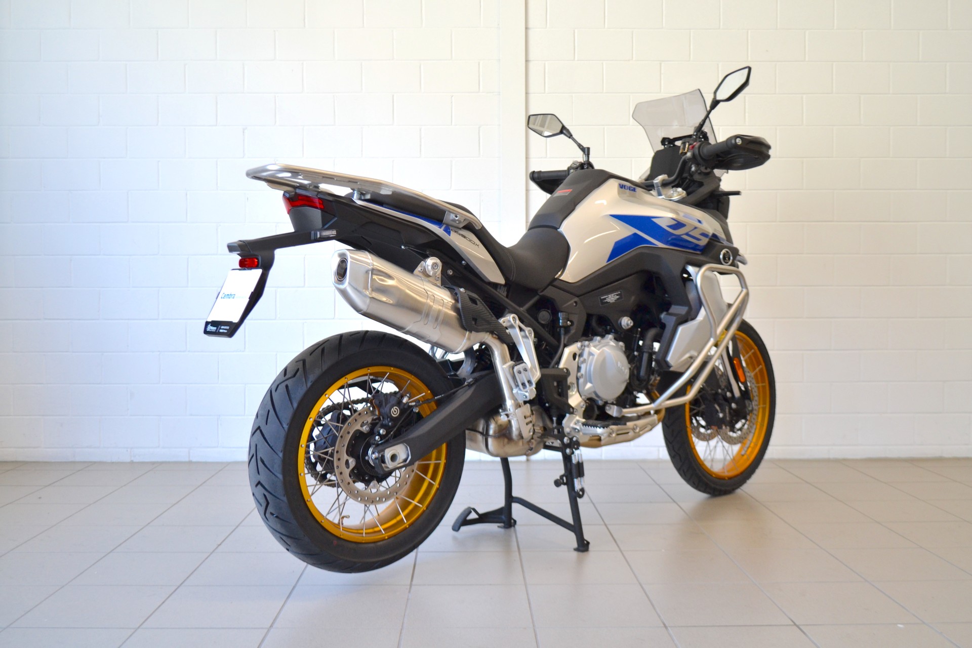 VOGE 900DS-showroom-element-3