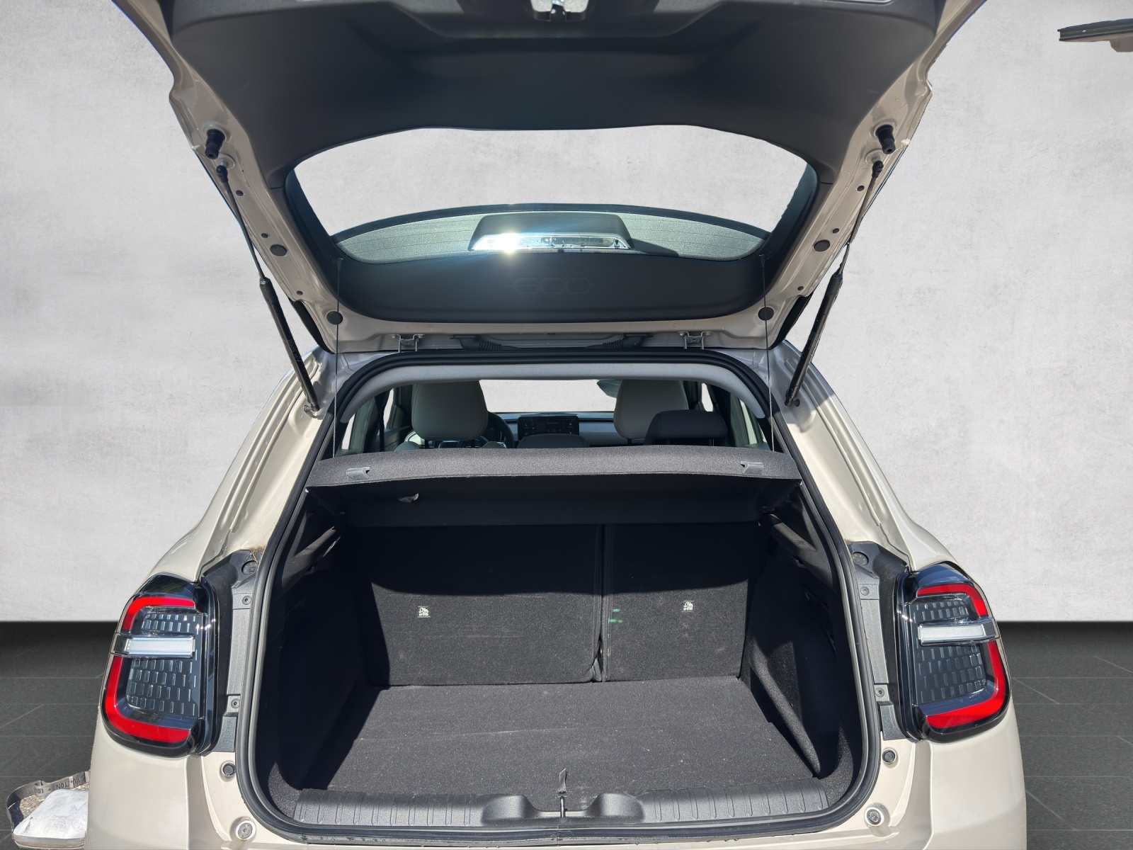 FIAT 600 1.2 Hybrid 136 Cult-image-11