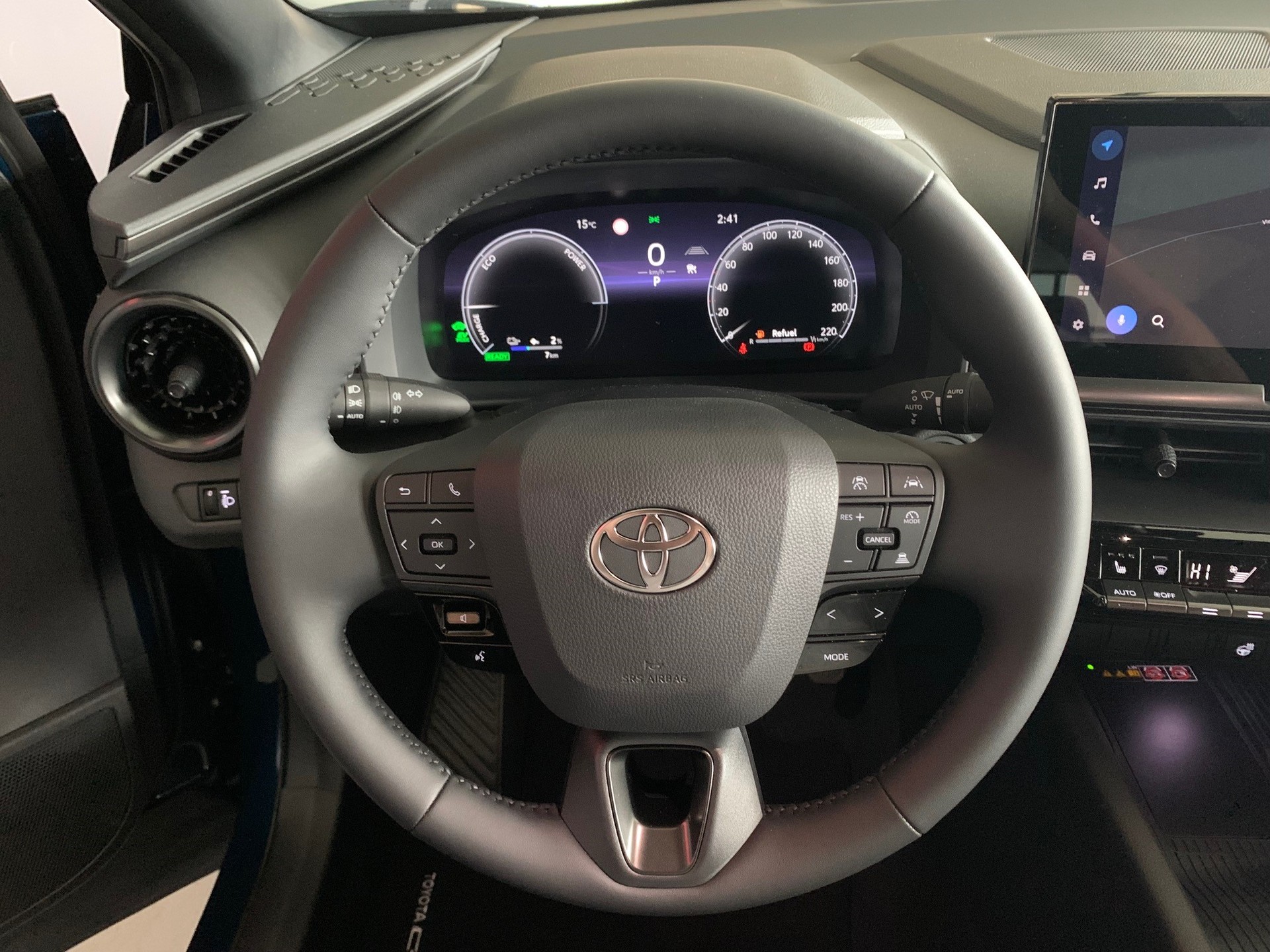 TOYOTA C-HR 2.0 PHEV Swiss Edition-image-13