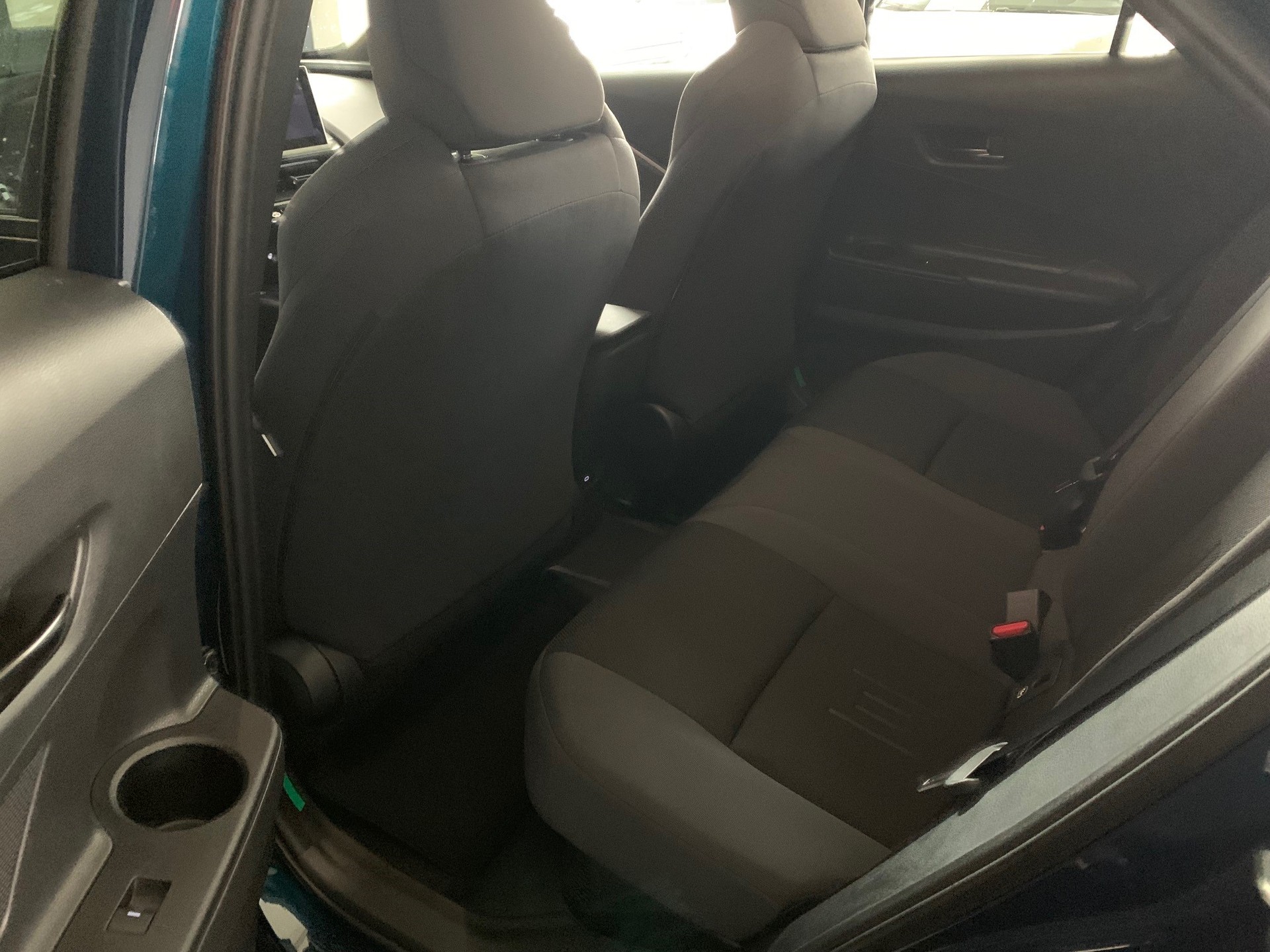 TOYOTA C-HR 2.0 PHEV Swiss Edition-image-9