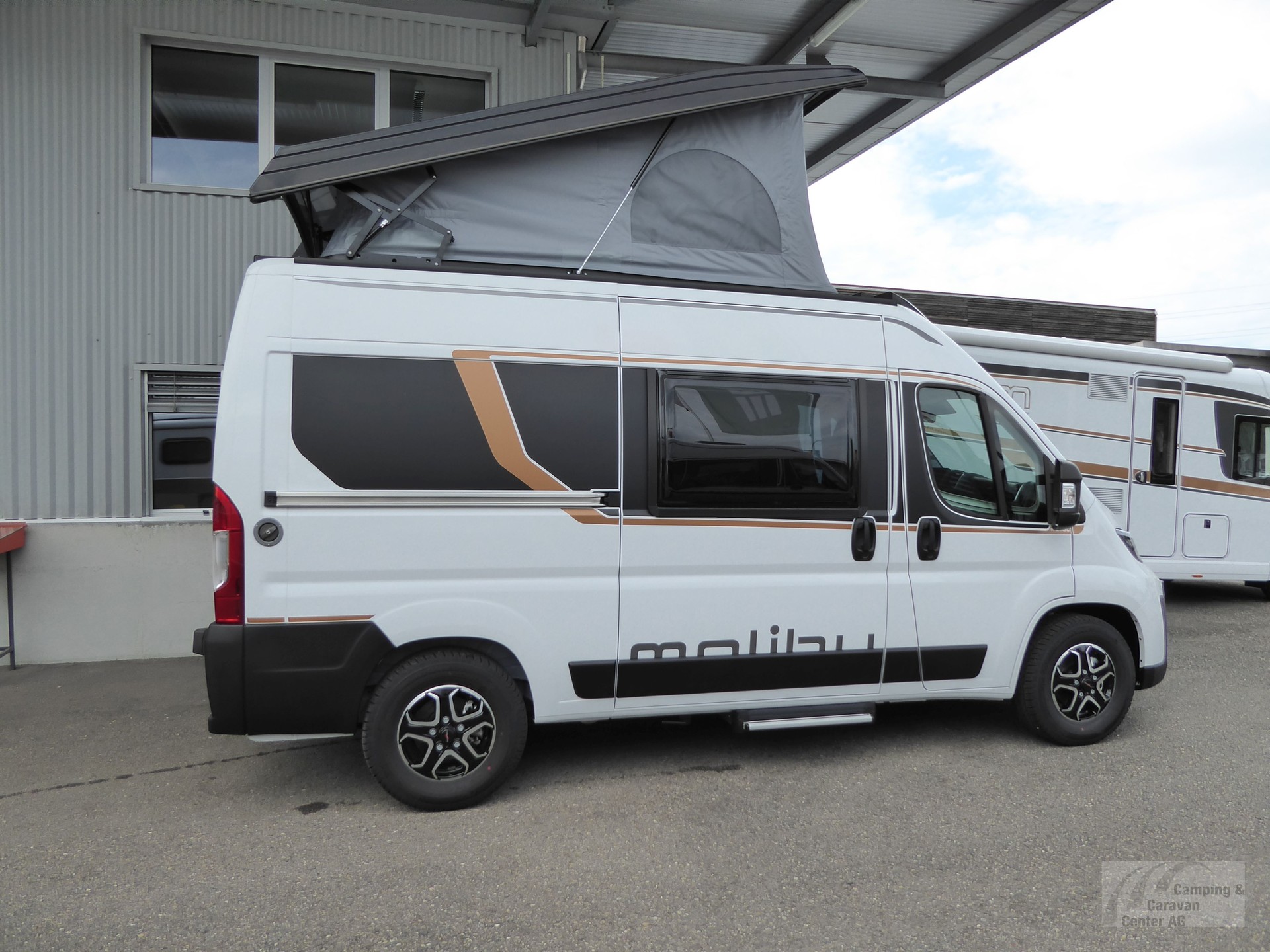 MALIBU Van compact 540 DB Family-for-4-showroom-element-3