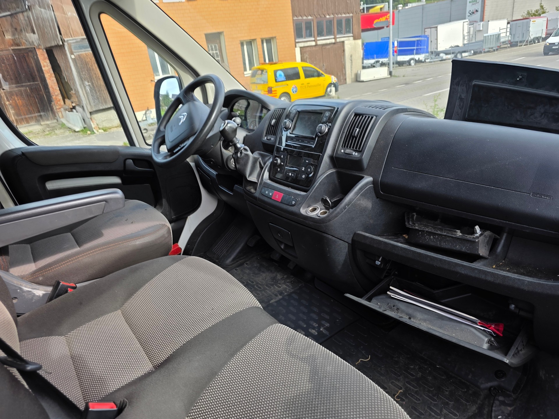 CITROEN Jumper 35 2.2 BlueHDi 165 Club L3H2 Motorschade-image-4