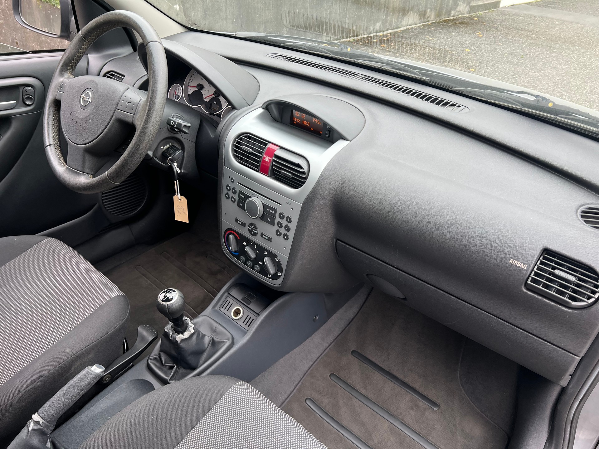 OPEL Corsa 1.2 TP Silverline-image-4