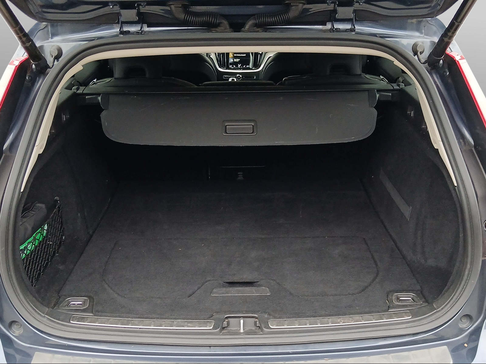 VOLVO V60 2.0 T8 TE Inscription eAWD-image-9
