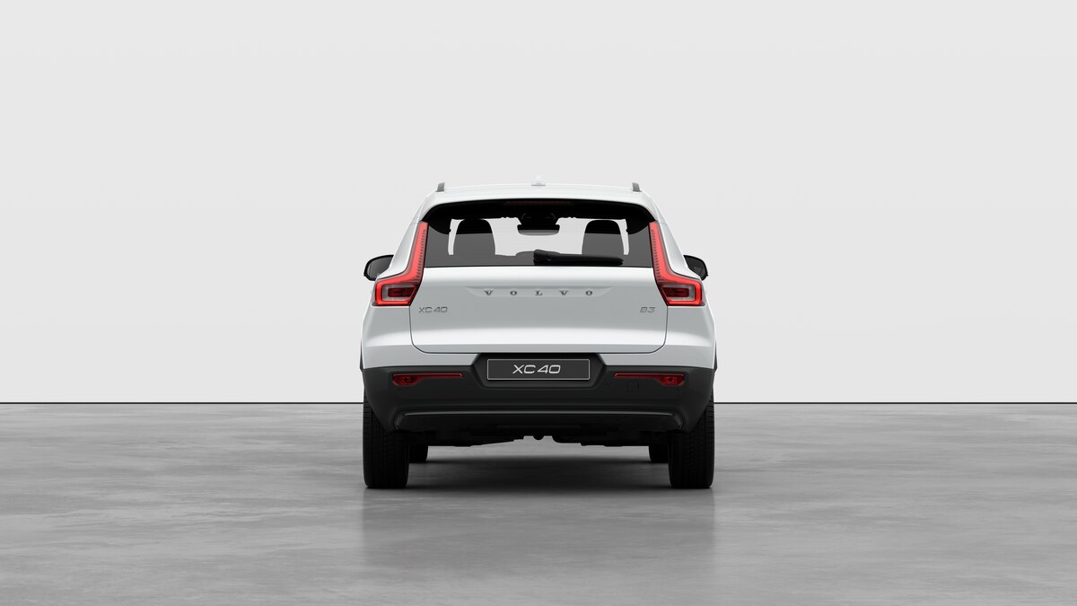 VOLVO XC40 2.0 B3 MH Plus Dark-image-5
