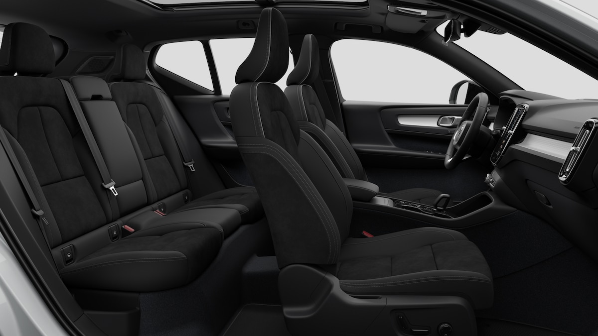 VOLVO XC40 2.0 B3 MH Plus Dark-image-13