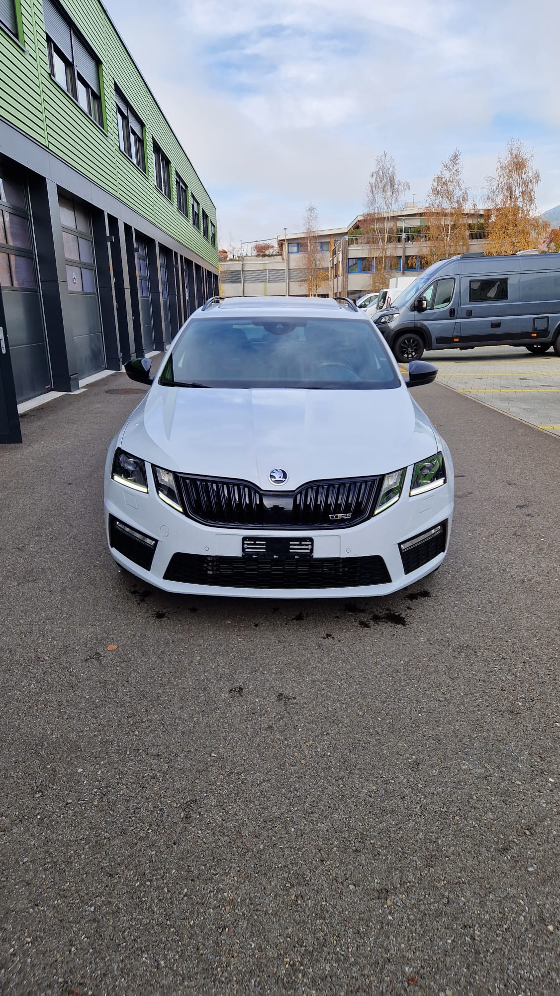 SKODA Octavia Combi 2.0 TSI RS 245 DSG-image-1