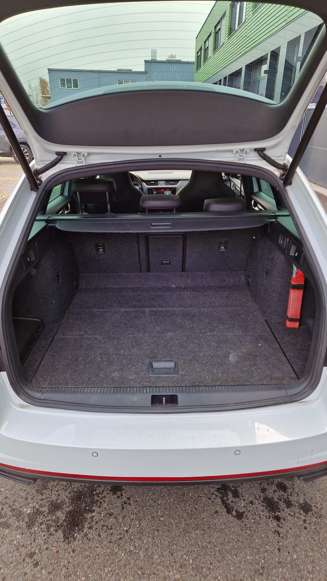 SKODA Octavia Combi 2.0 TSI RS 245 DSG-image-5