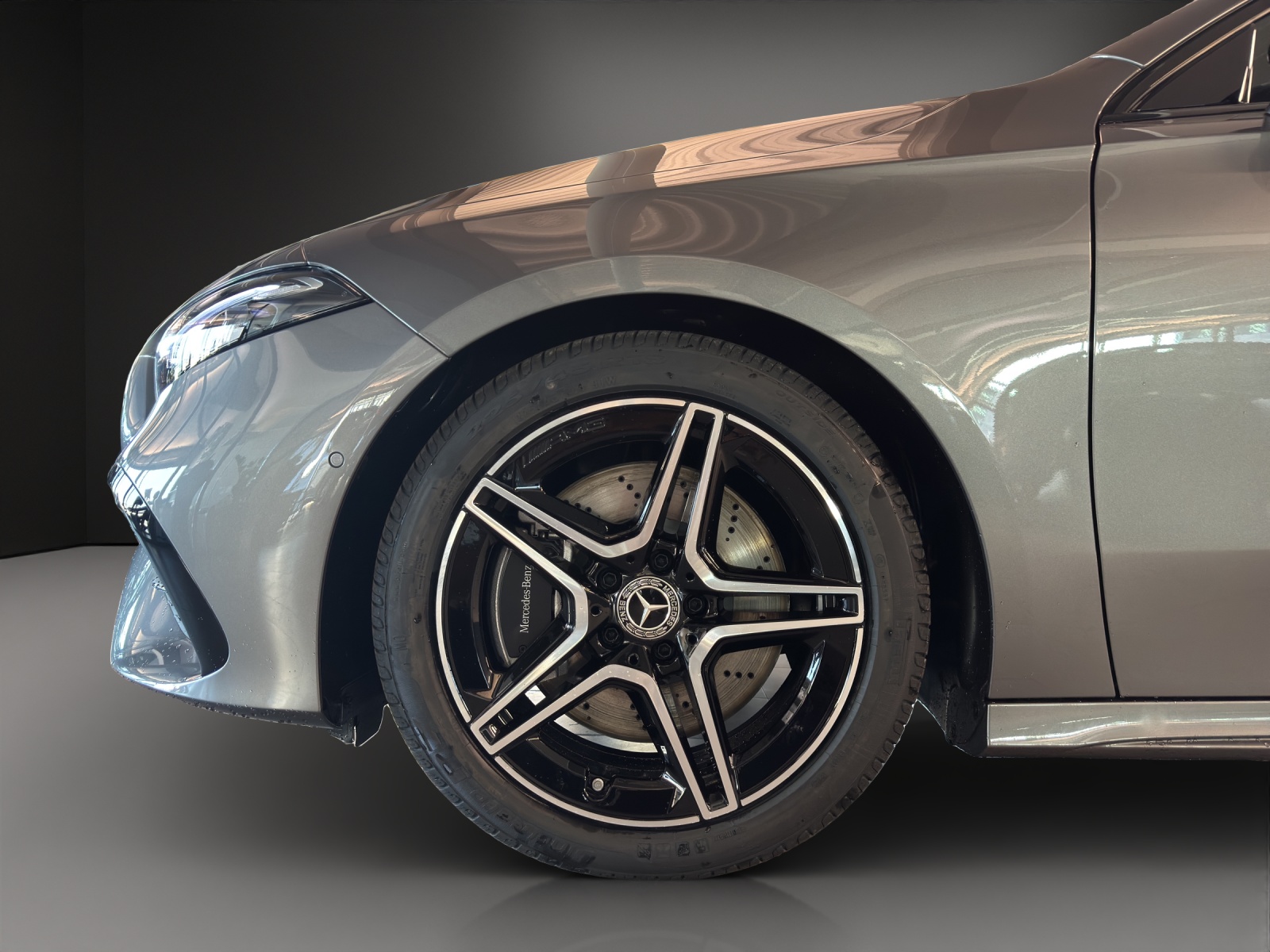 MERCEDES-BENZ A 250 4Matic 8G-DCT AMG Line-image-7