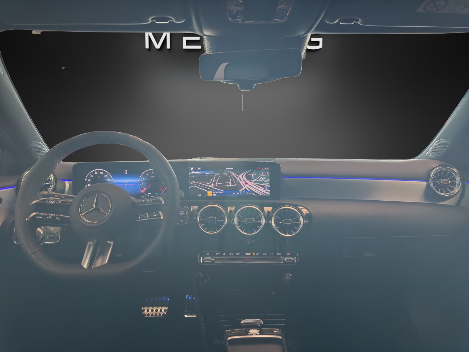 MERCEDES-BENZ A 250 4Matic 8G-DCT AMG Line-image-9