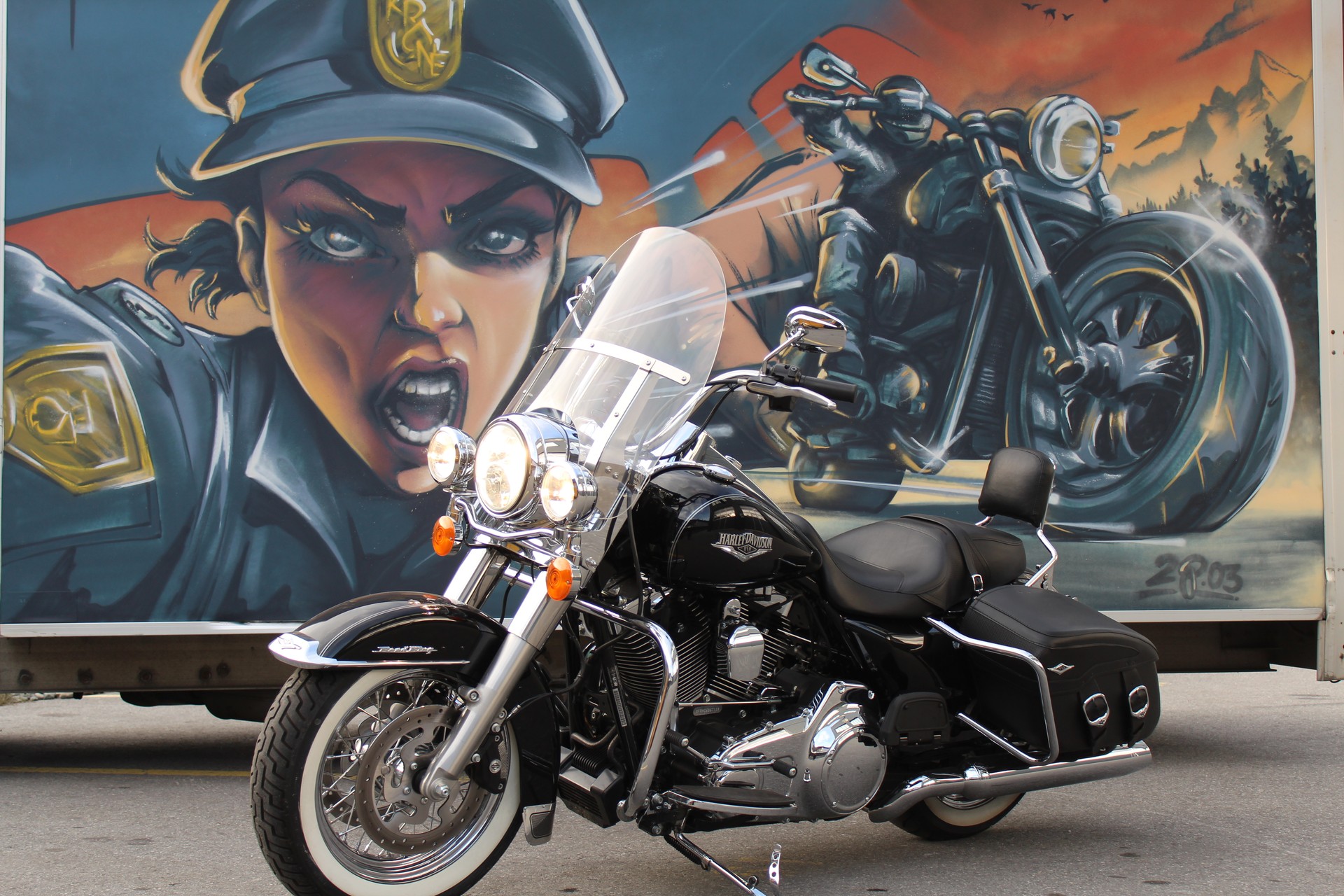 HARLEY-DAVIDSON FLHRC Road King Classic 103 ABS-image-2