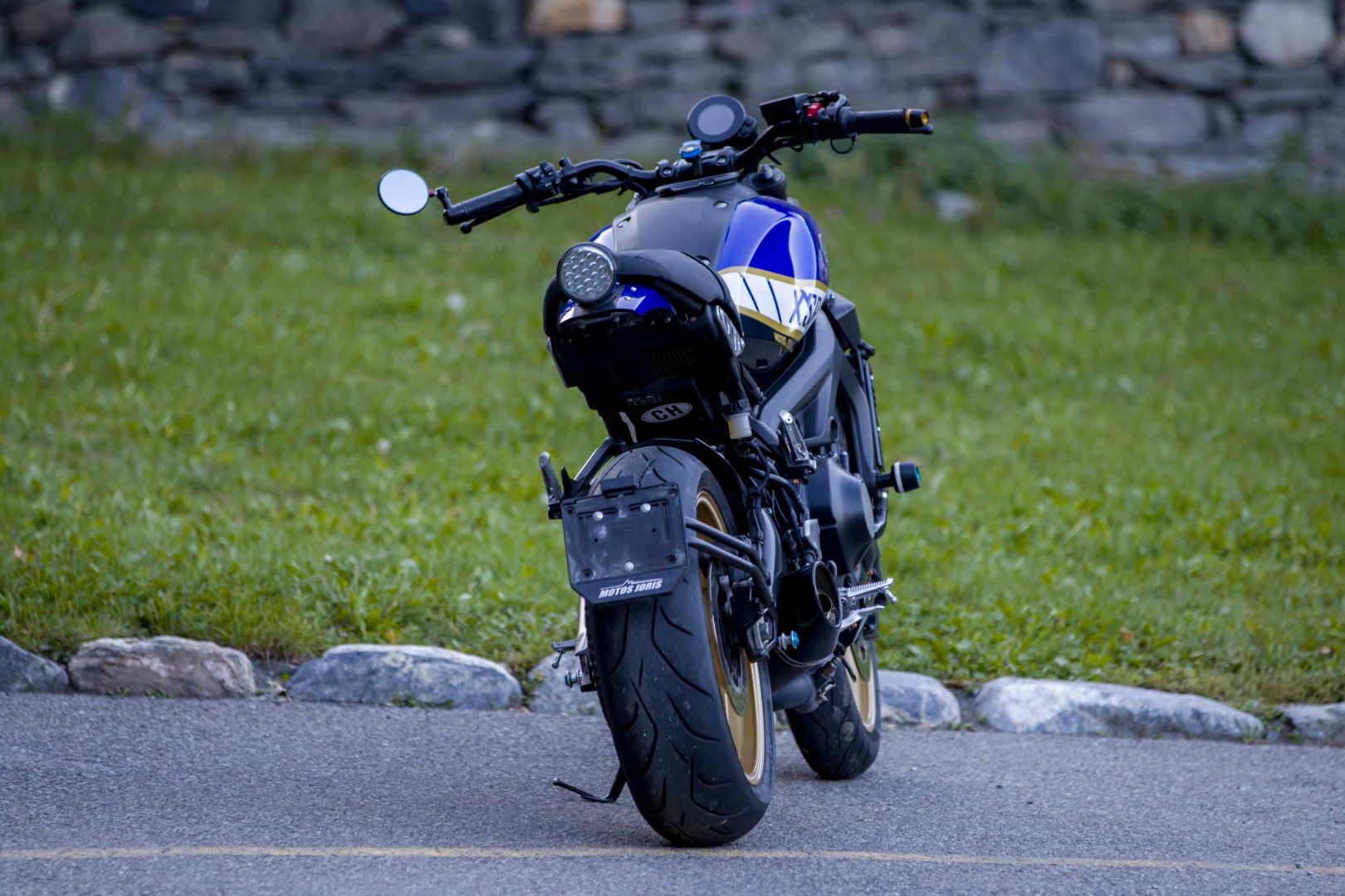 YAMAHA XSR 900-image-3
