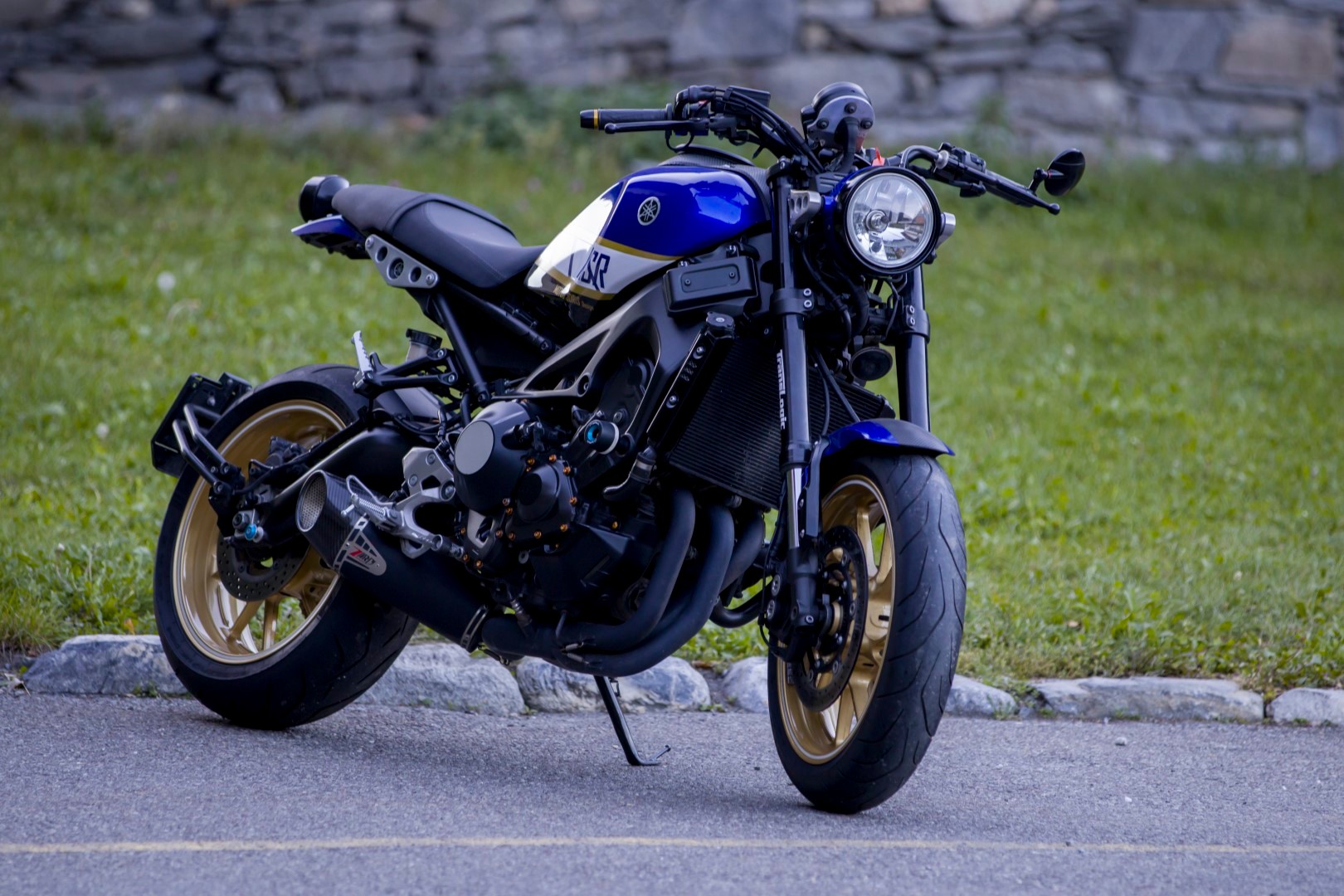 YAMAHA XSR 900