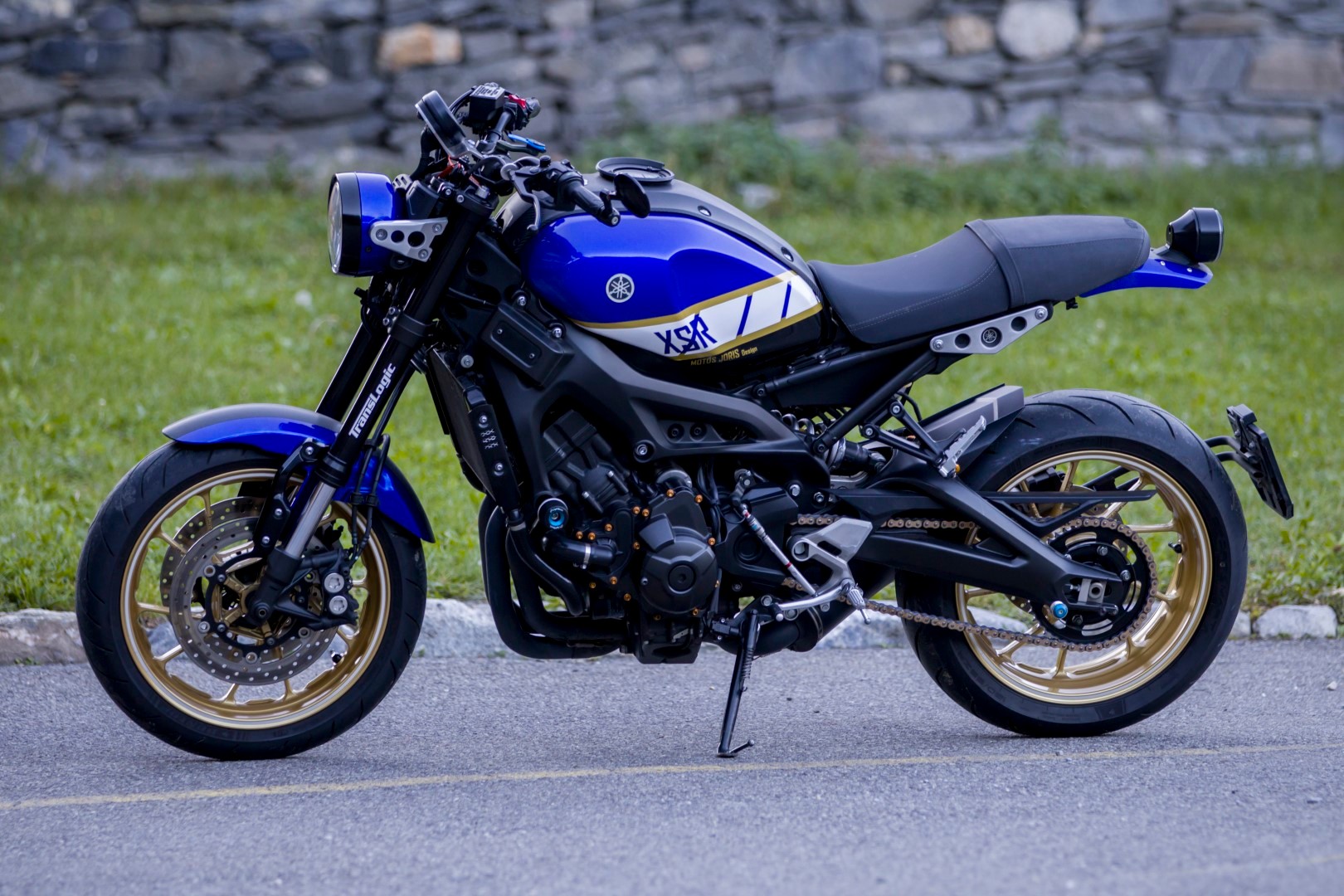 YAMAHA XSR 900-image-1