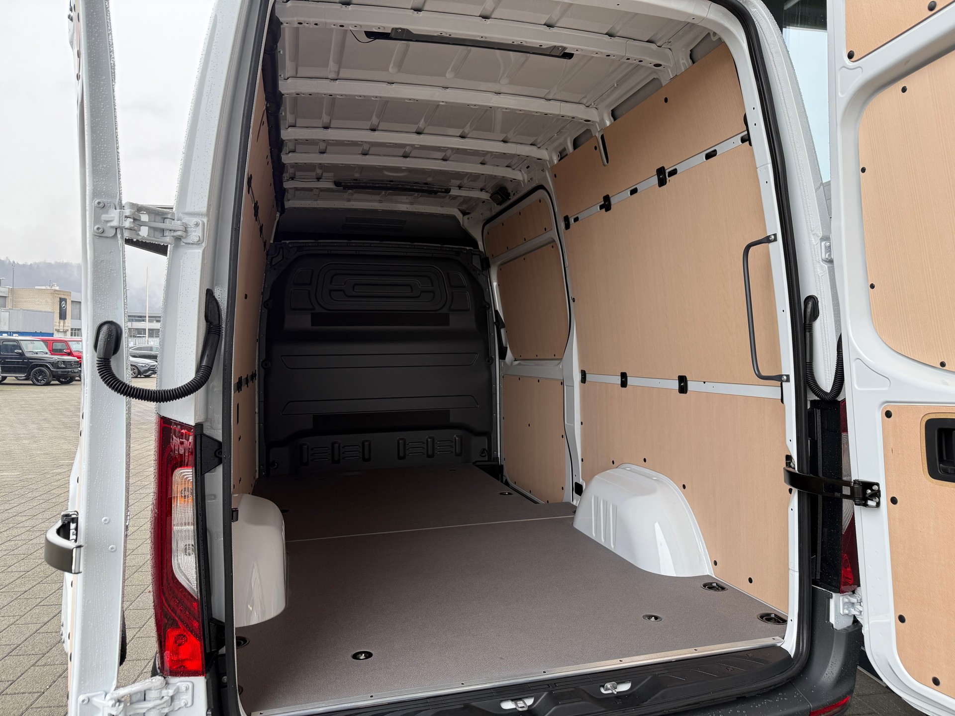 MERCEDES-BENZ Sprinter 319 CDI 4MATIC PRO KA 3665mm S-image-5