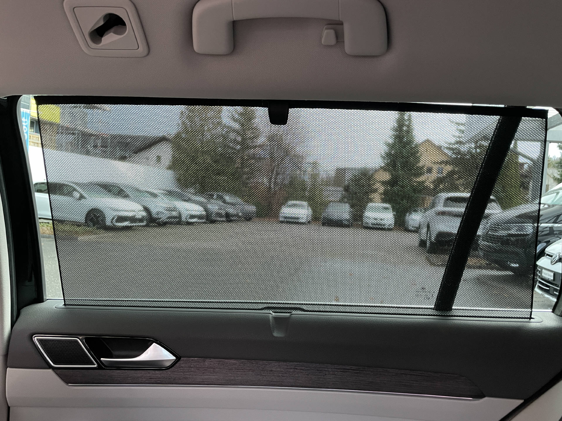 VW Passat Variant 2.0 TDI Elegance DSG 4m-image-17