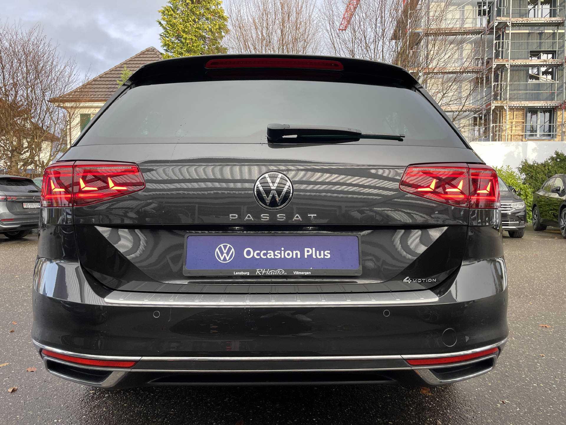 VW Passat Variant 2.0 TDI Elegance DSG 4m-image-5