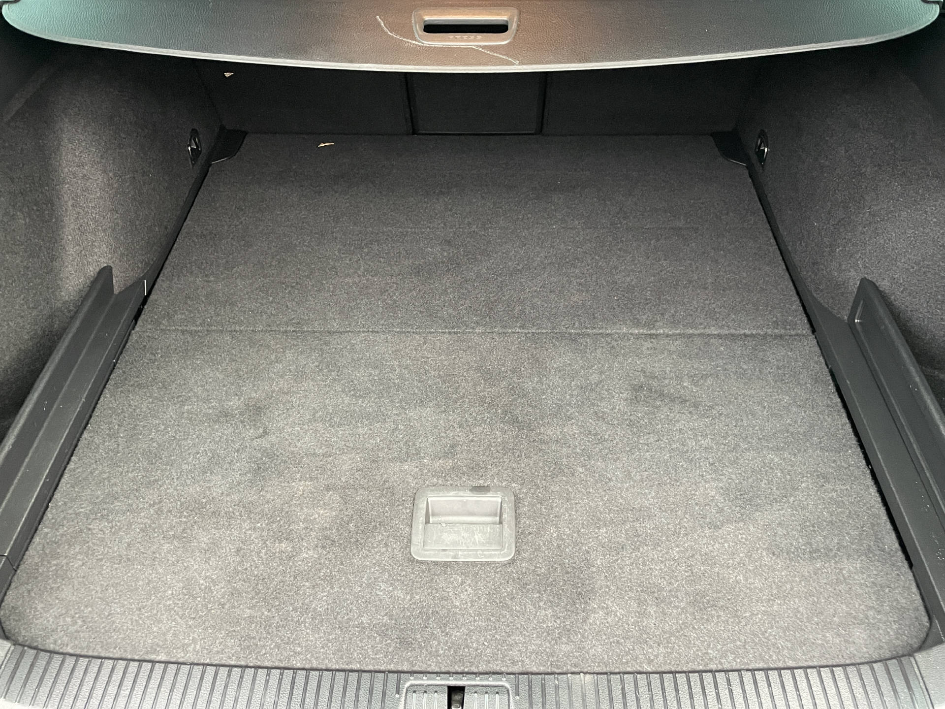 VW Passat Variant 2.0 TDI Elegance DSG 4m-image-19