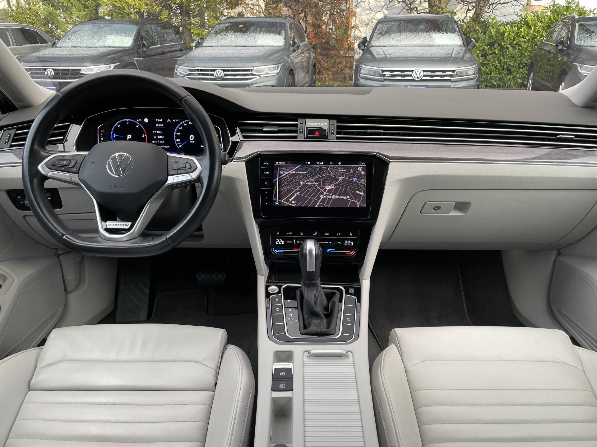 VW Passat Variant 2.0 TDI Elegance DSG 4m-image-9