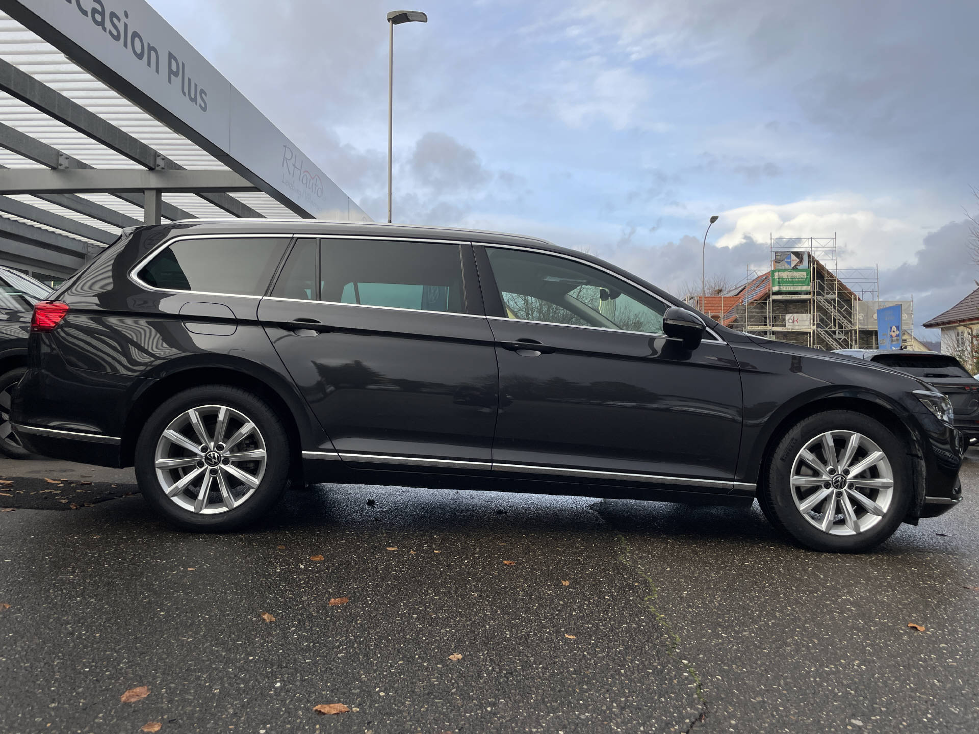 VW Passat Variant 2.0 TDI Elegance DSG 4m-image-4