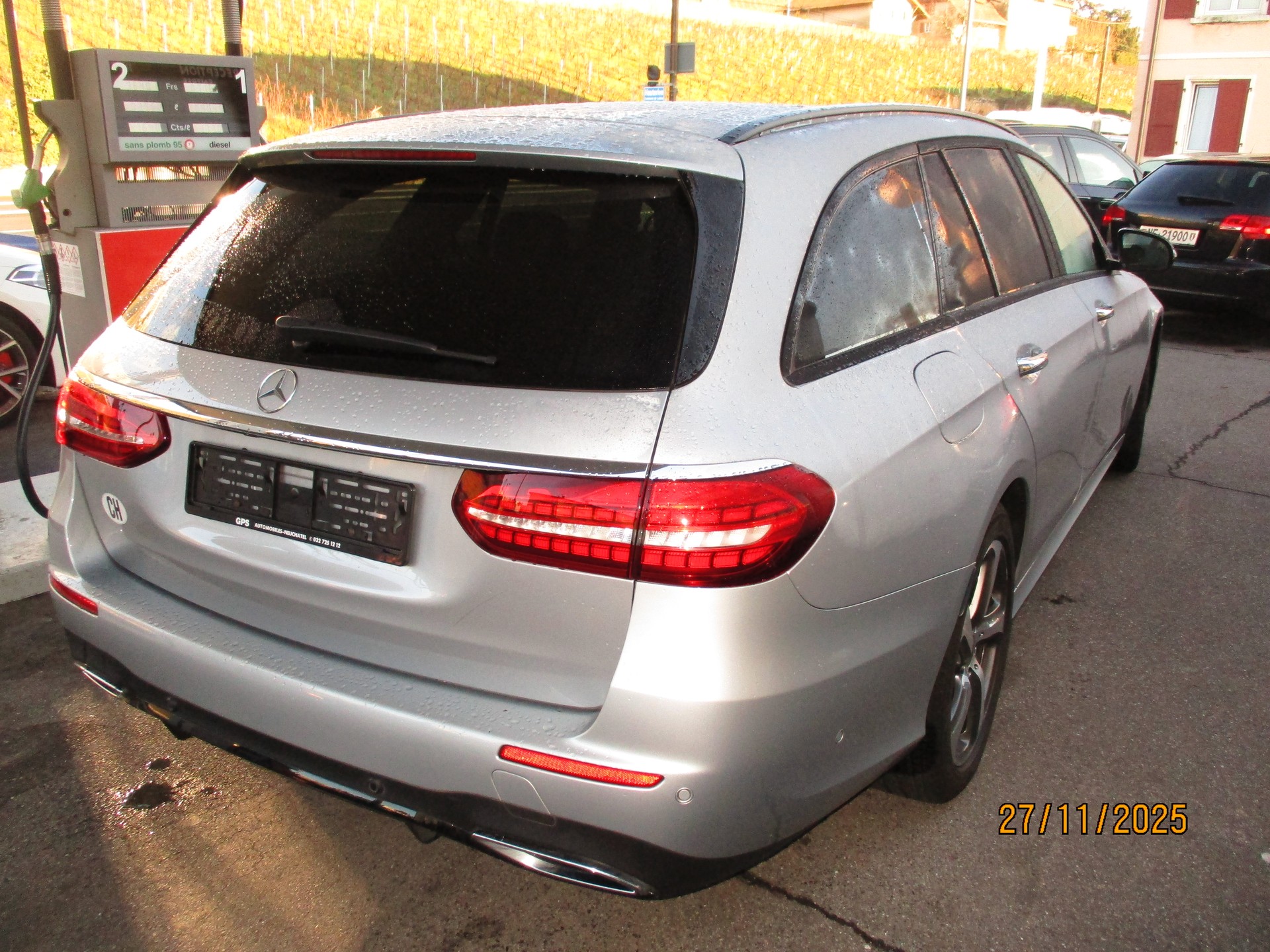 MERCEDES-BENZ E 220 d T 4Matic SWISS STAR BREAK 9G-Tronic PACK AMG-image-3